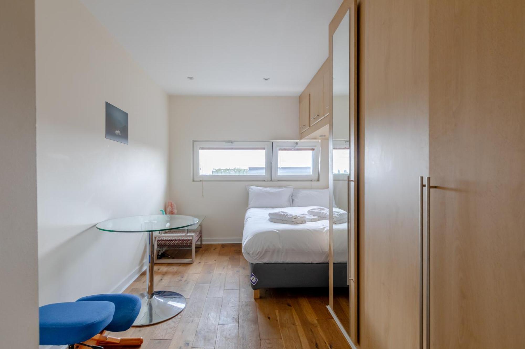 Modern 1bd Flat - 5 Min Walk To Battersea Park! Apartment