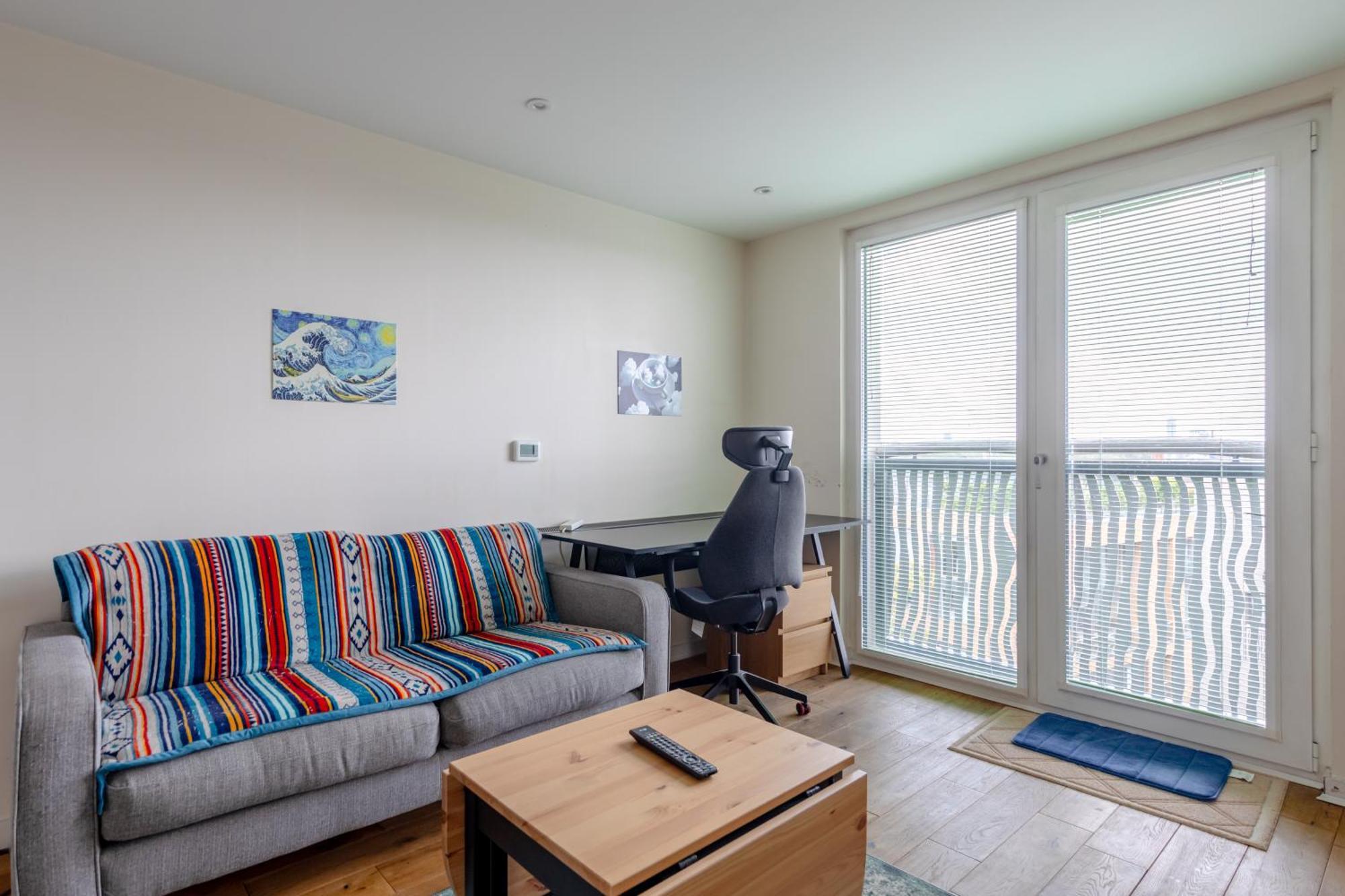 Modern 1bd Flat - 5 Min Walk To Battersea Park! *