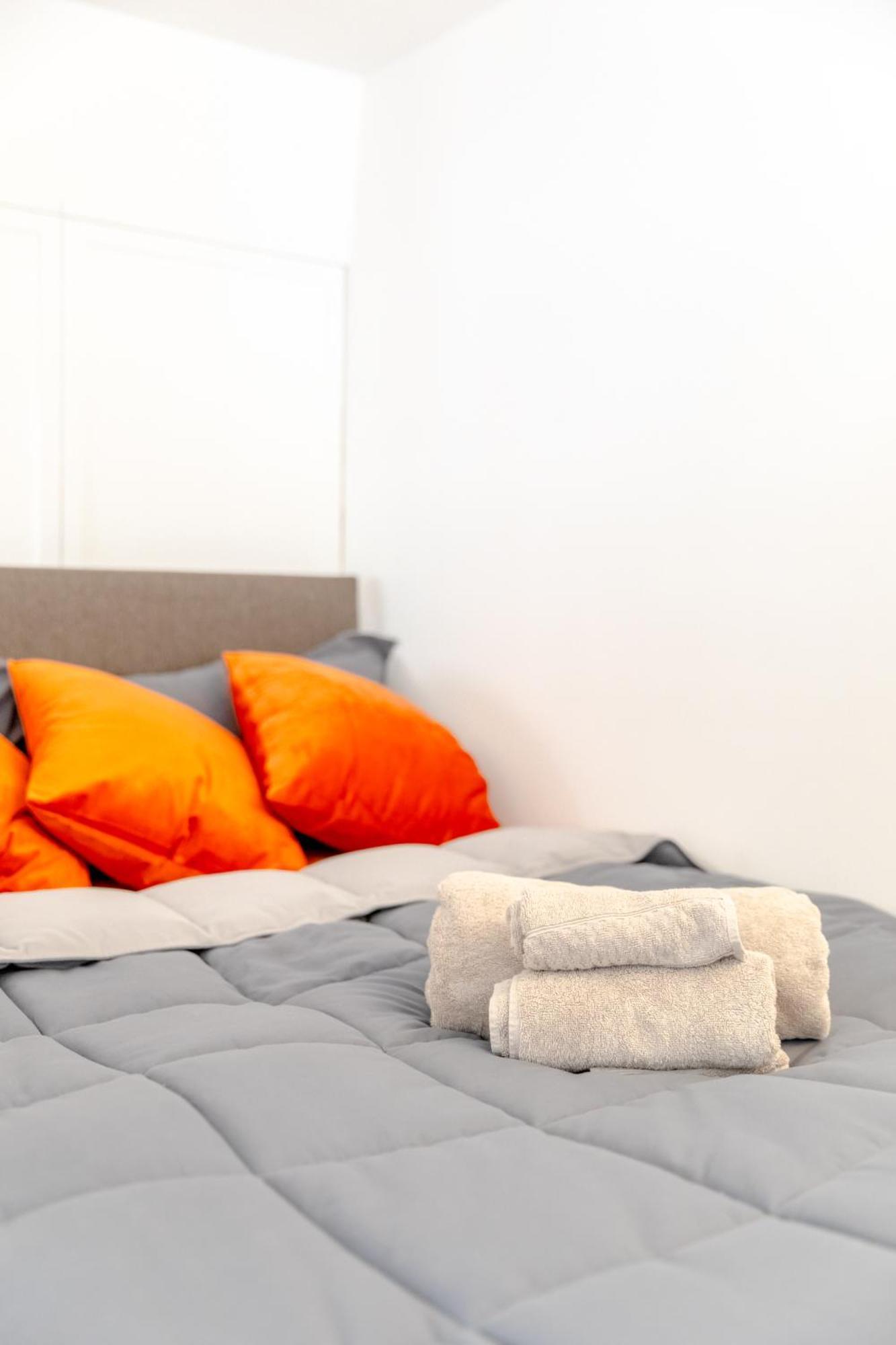 Luxurious & Chic 2bd Warehouse Flat - Old Street! Londres