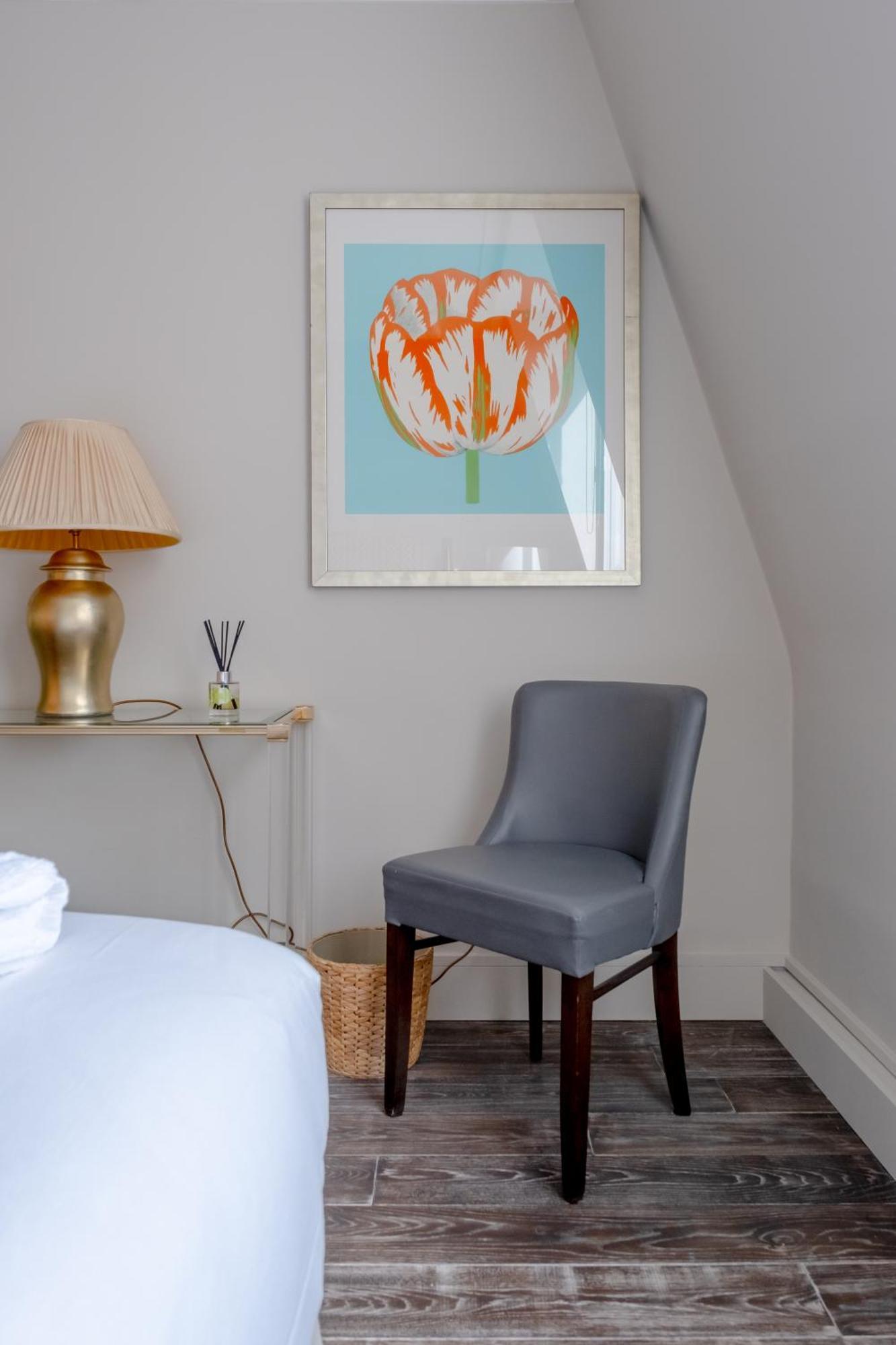 Beautifully Decorated 1bd Oasis - Earl's Court! * Londen