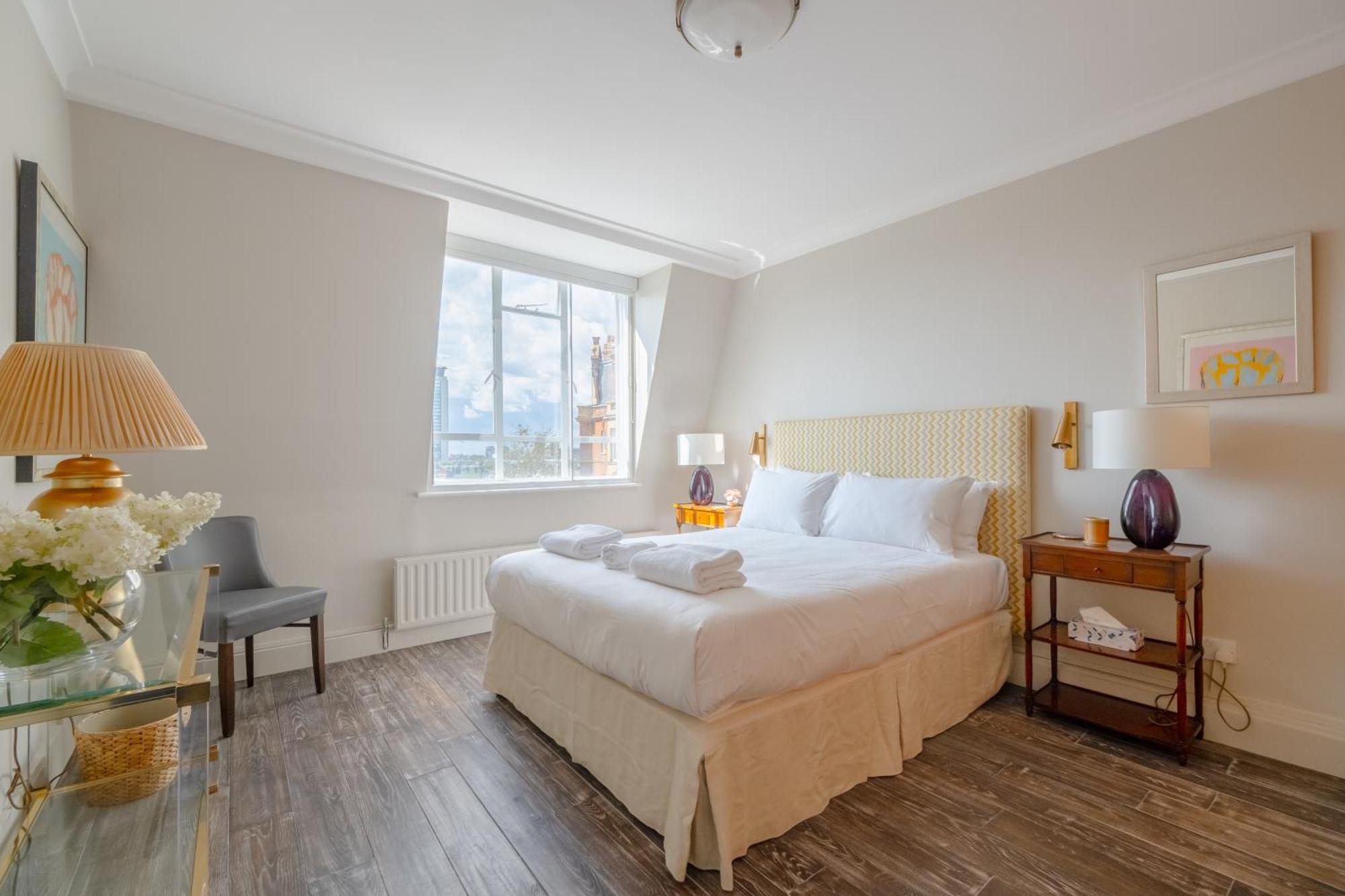 Beautifully Decorated 1bd Oasis - Earl's Court! Londen