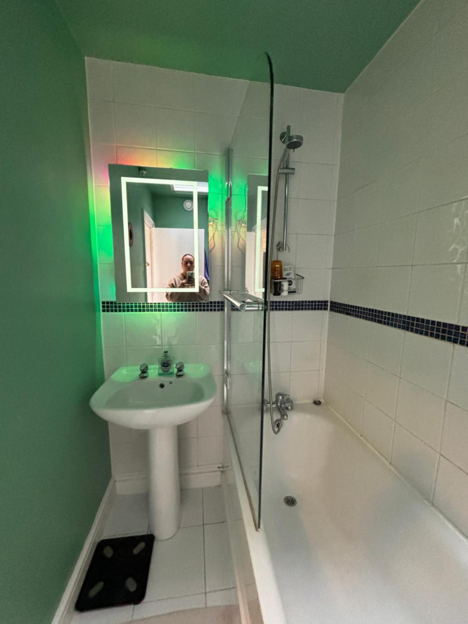 Apartment Quaint & Cosy 1 Bedroom Flat - Kensington Olympia! *