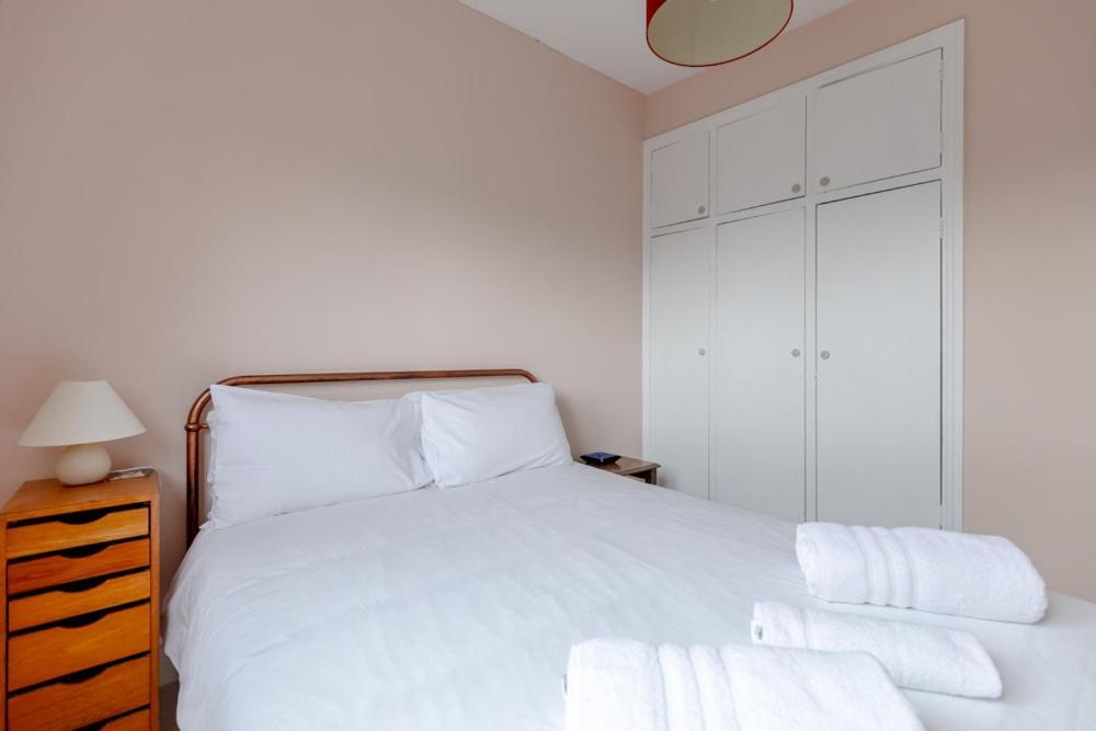 Quaint & Cosy 1 Bedroom Flat - Kensington Olympia! * London