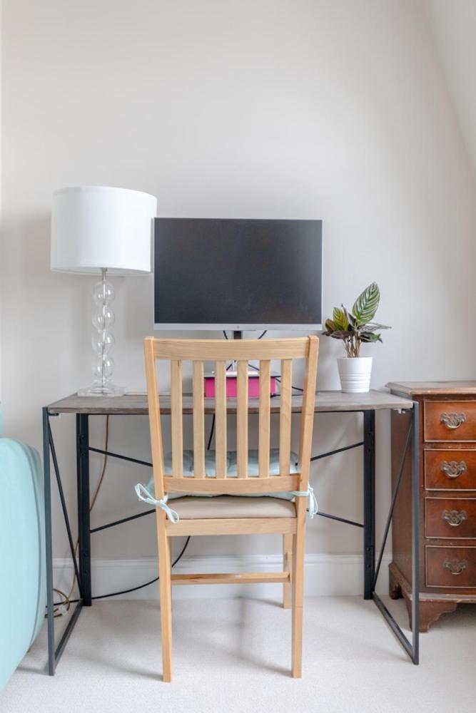 Quaint & Cosy 1 Bedroom Flat - Kensington Olympia! * London