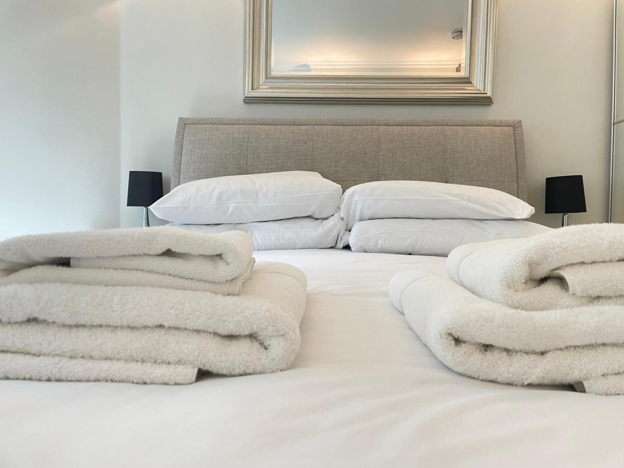 Gorgeous 2bd Flat With Patio - South Kensington! * Londres