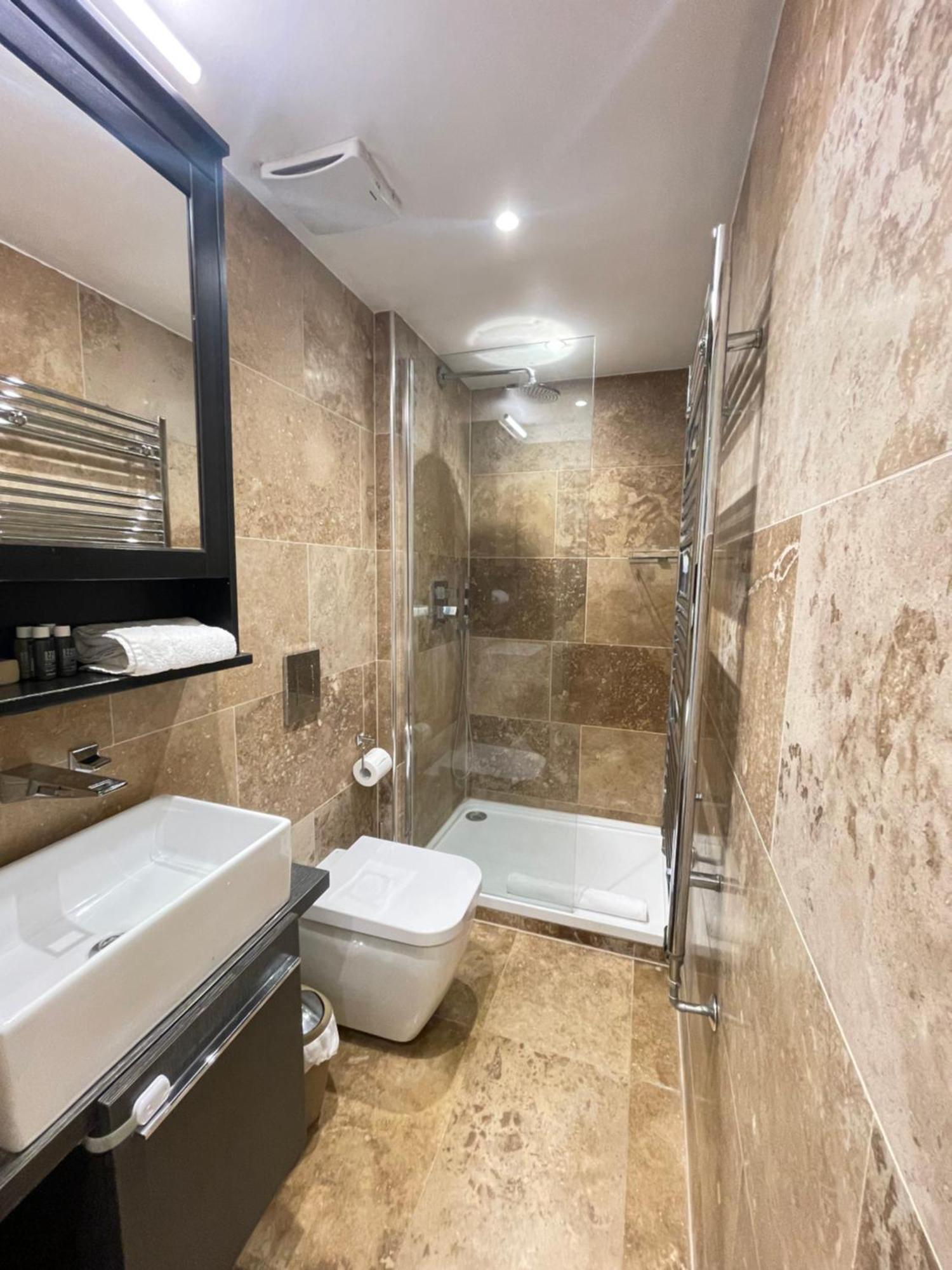 Gorgeous 2bd Flat With Patio - South Kensington! Apartment London
