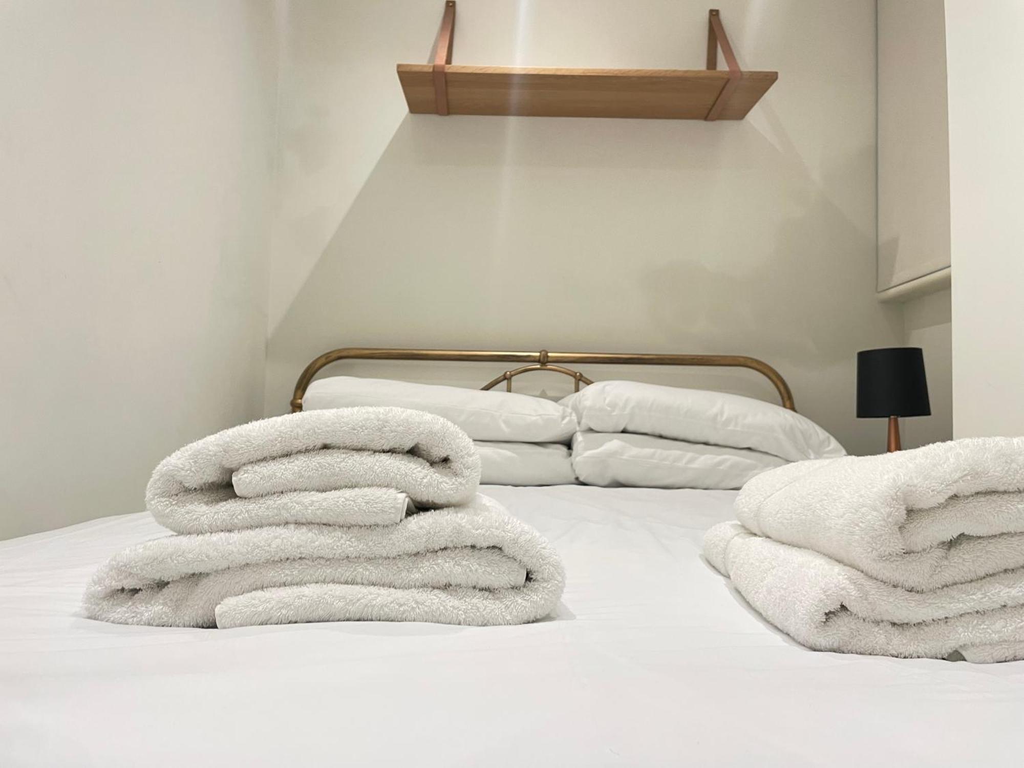 Gorgeous 2bd Flat With Patio - South Kensington! * London