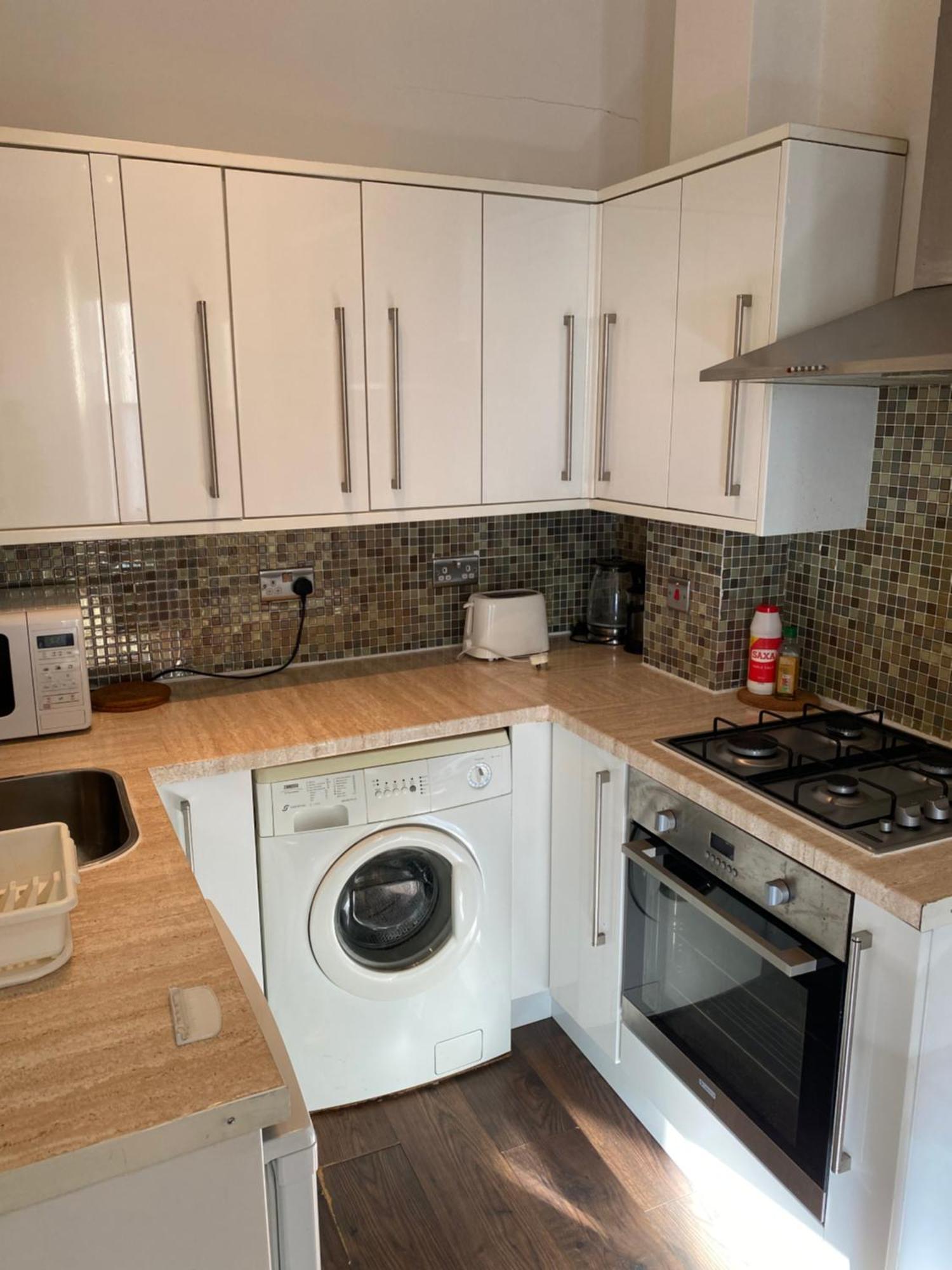 Radiant And Roomy 2bd Flat - Fulham! * London