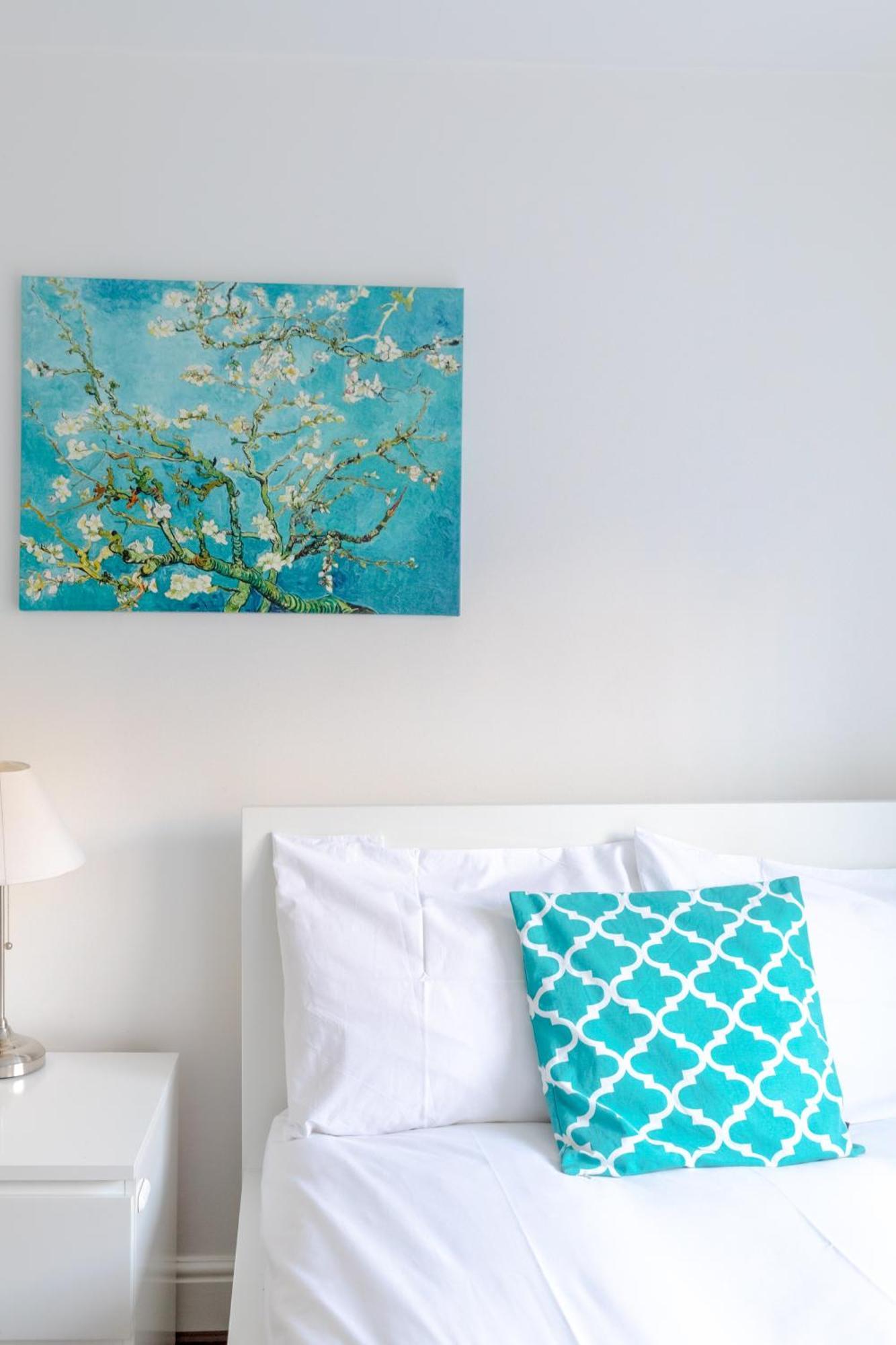 Radiant And Roomy 2bd Flat - Fulham!