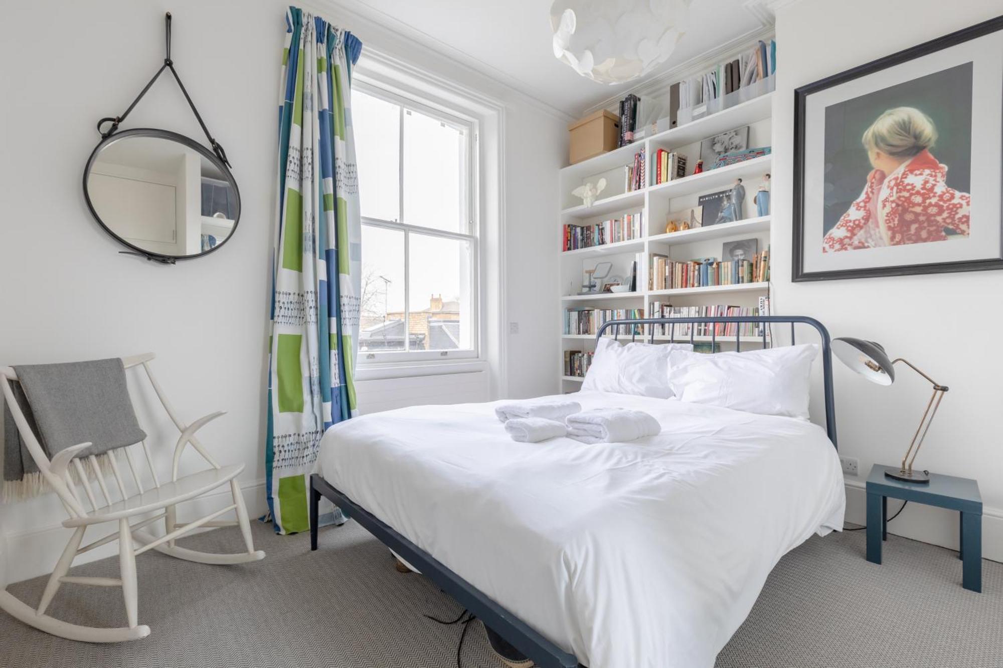 Charming 2bd Hideaway - Caledonian Road Camden! London