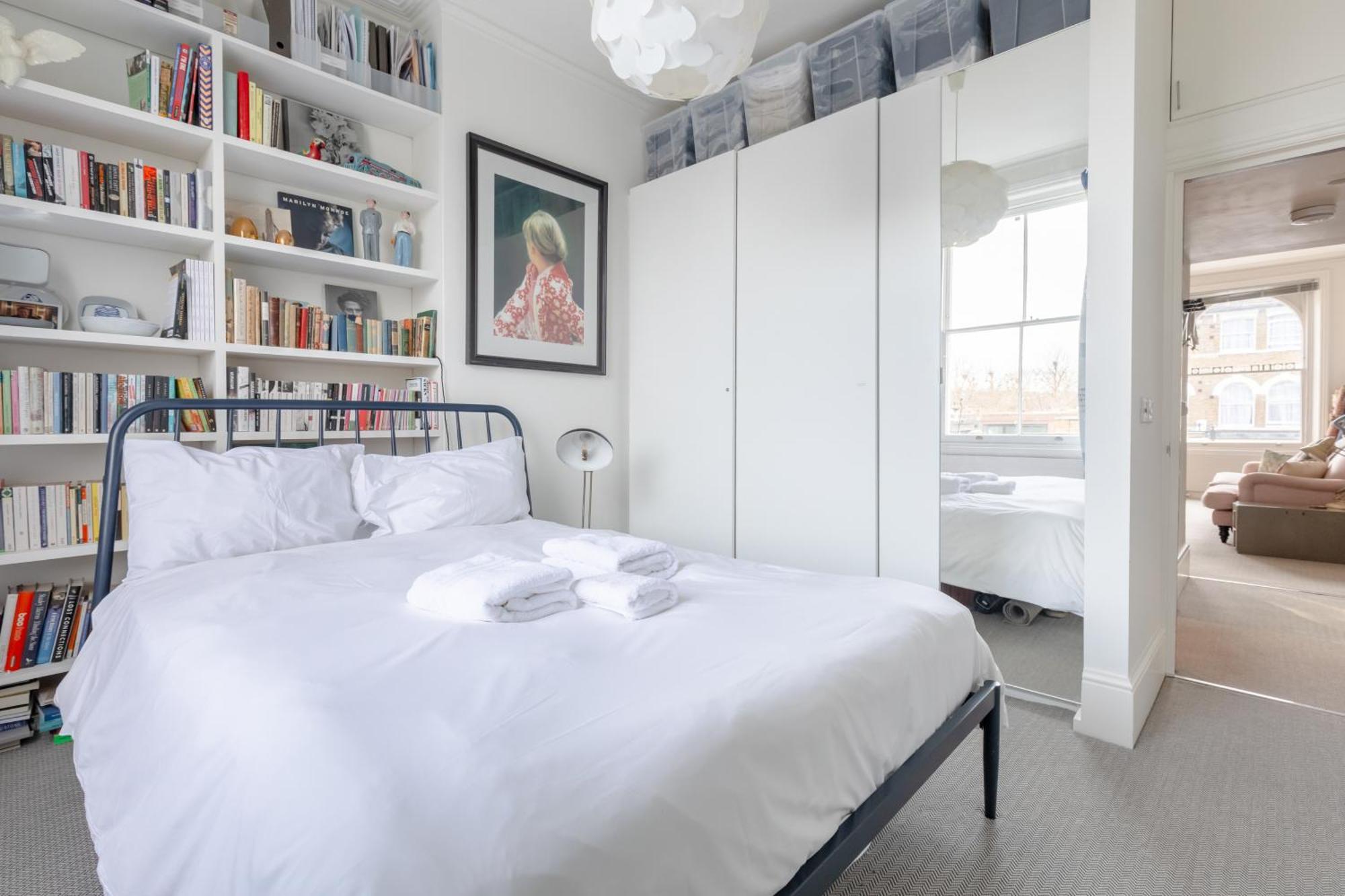 Charming 2bd Hideaway - Caledonian Road Camden!