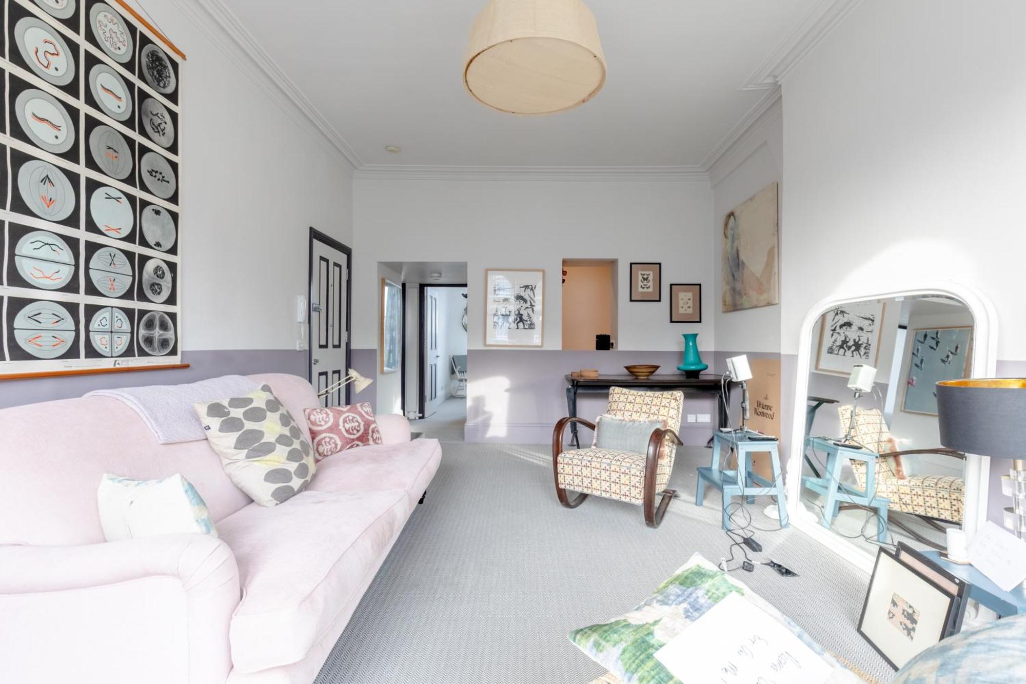 Apartment Charming 2bd Hideaway - Caledonian Road Camden! London