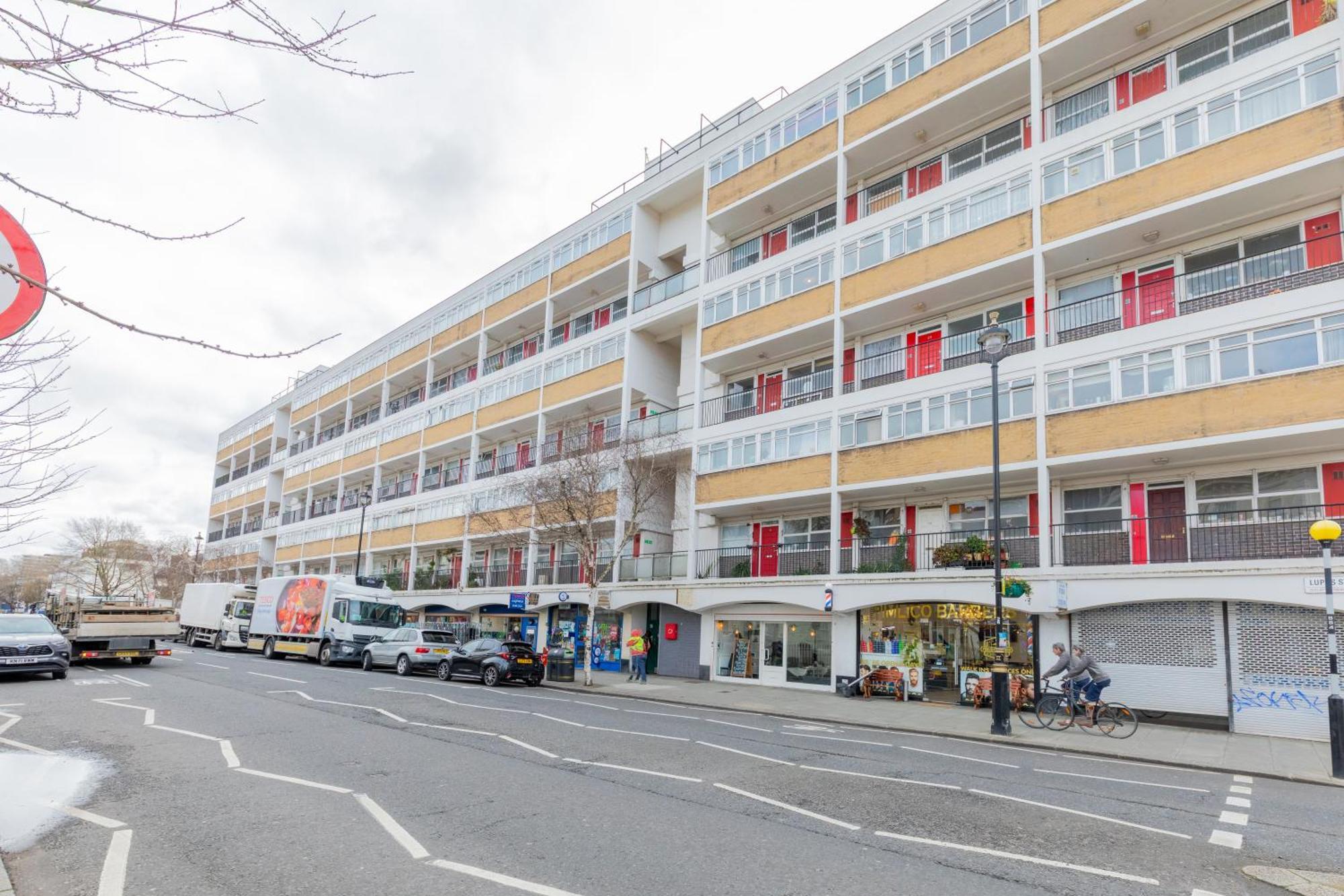 Apartment Superbly Located 2bd Flat Heart Of Pimlico! London