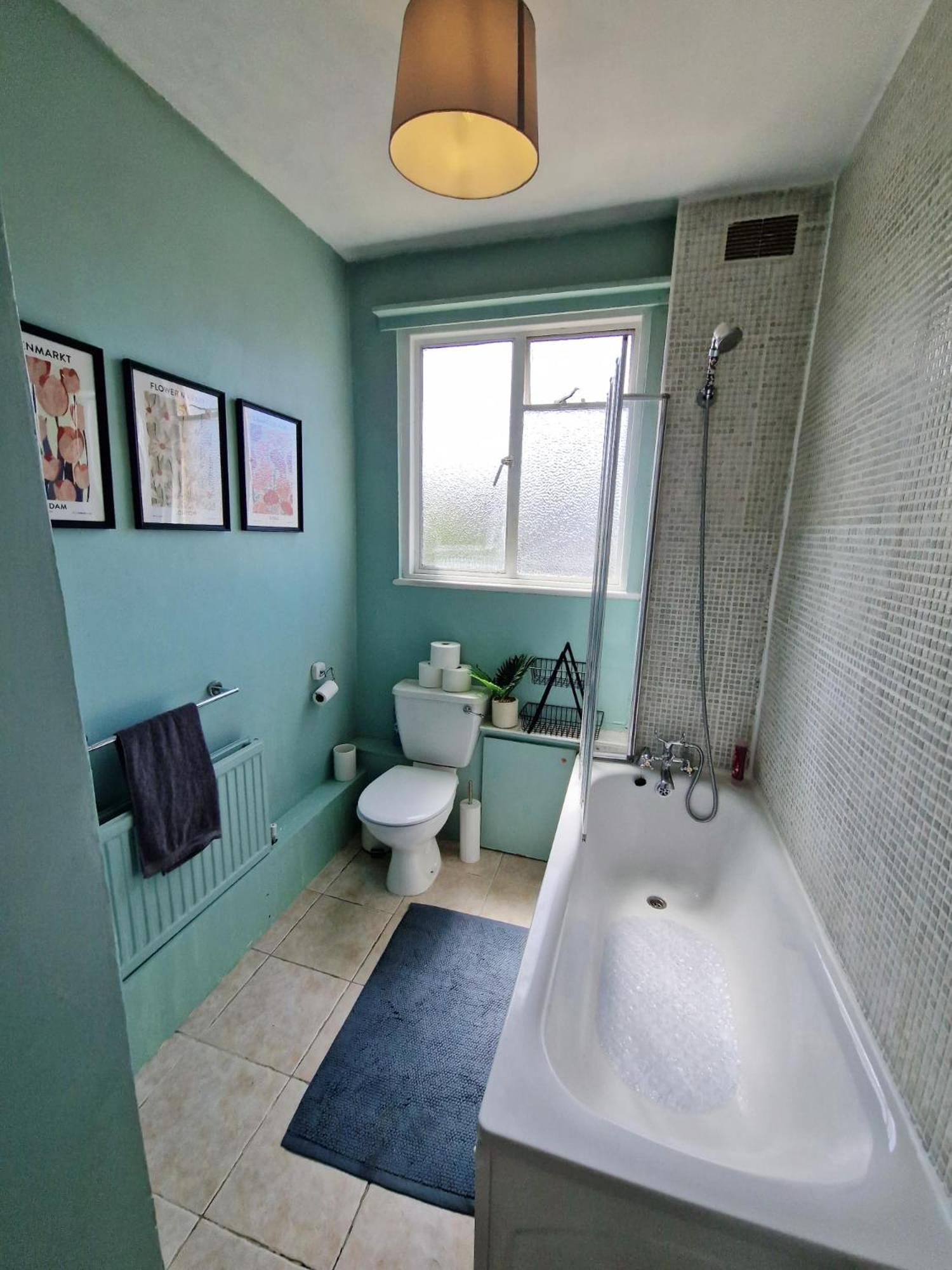 Stylish 1-bed Flat In Willesden With Private Patio Apartment
