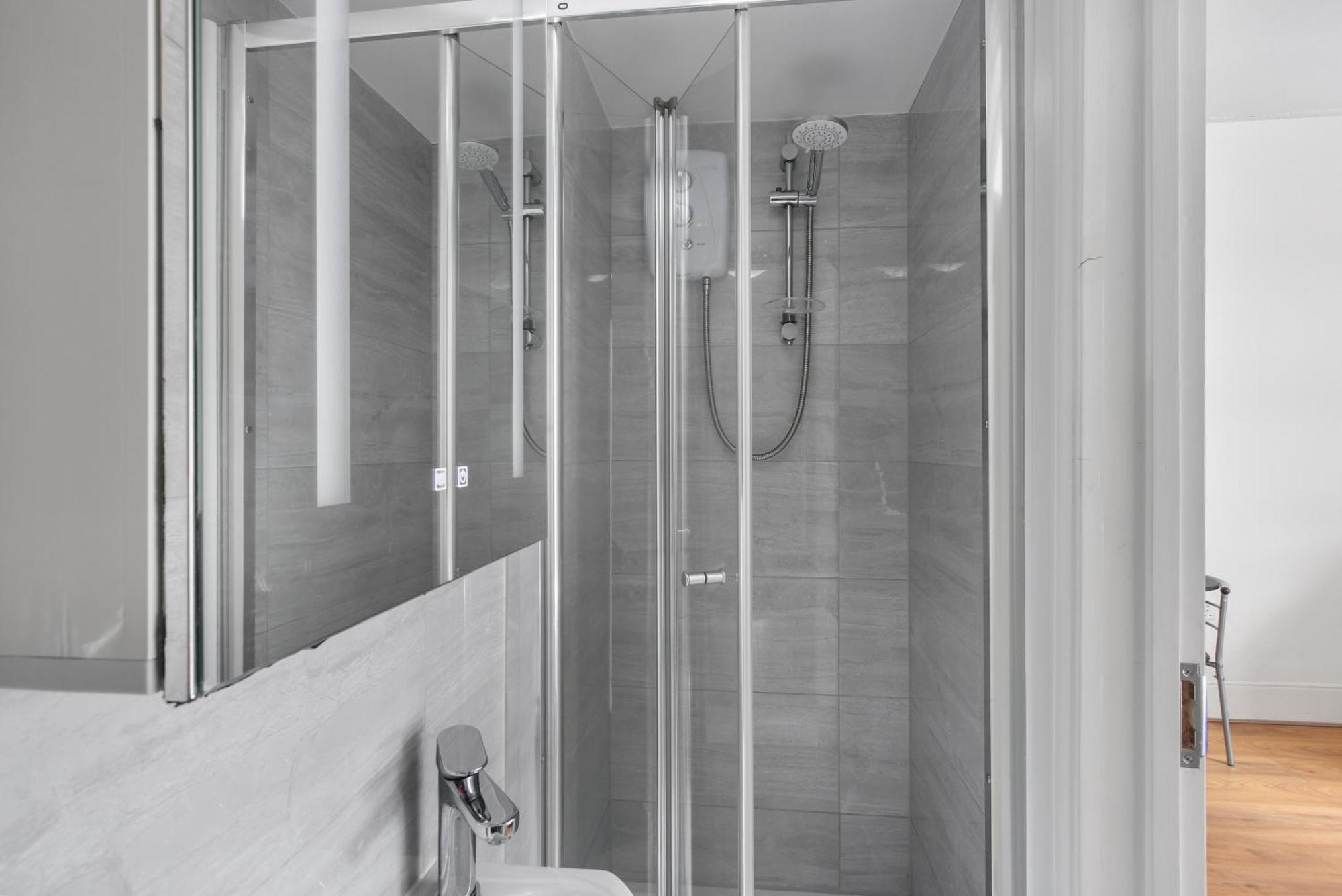 Zee Homes W6 * London