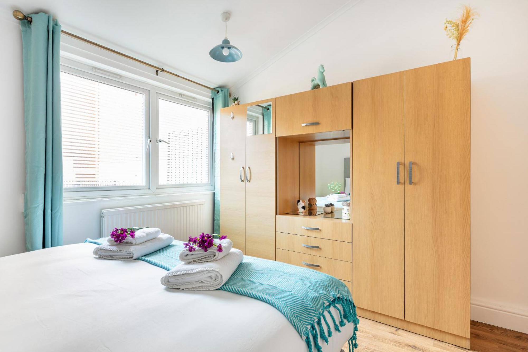 Apartment Perfect Location 2bed 2bath London