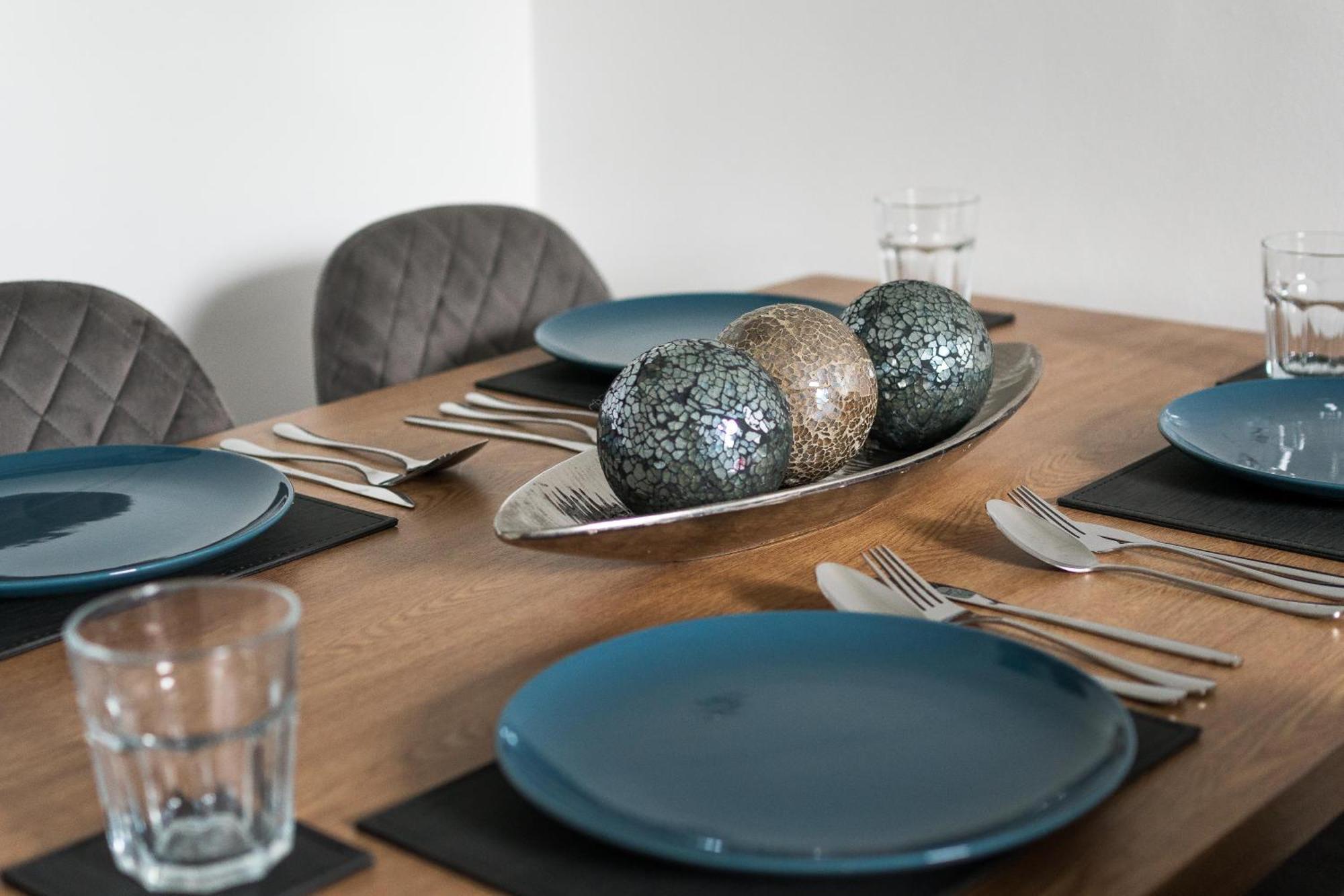Apartment Stylish With Wifi And Easy Access To