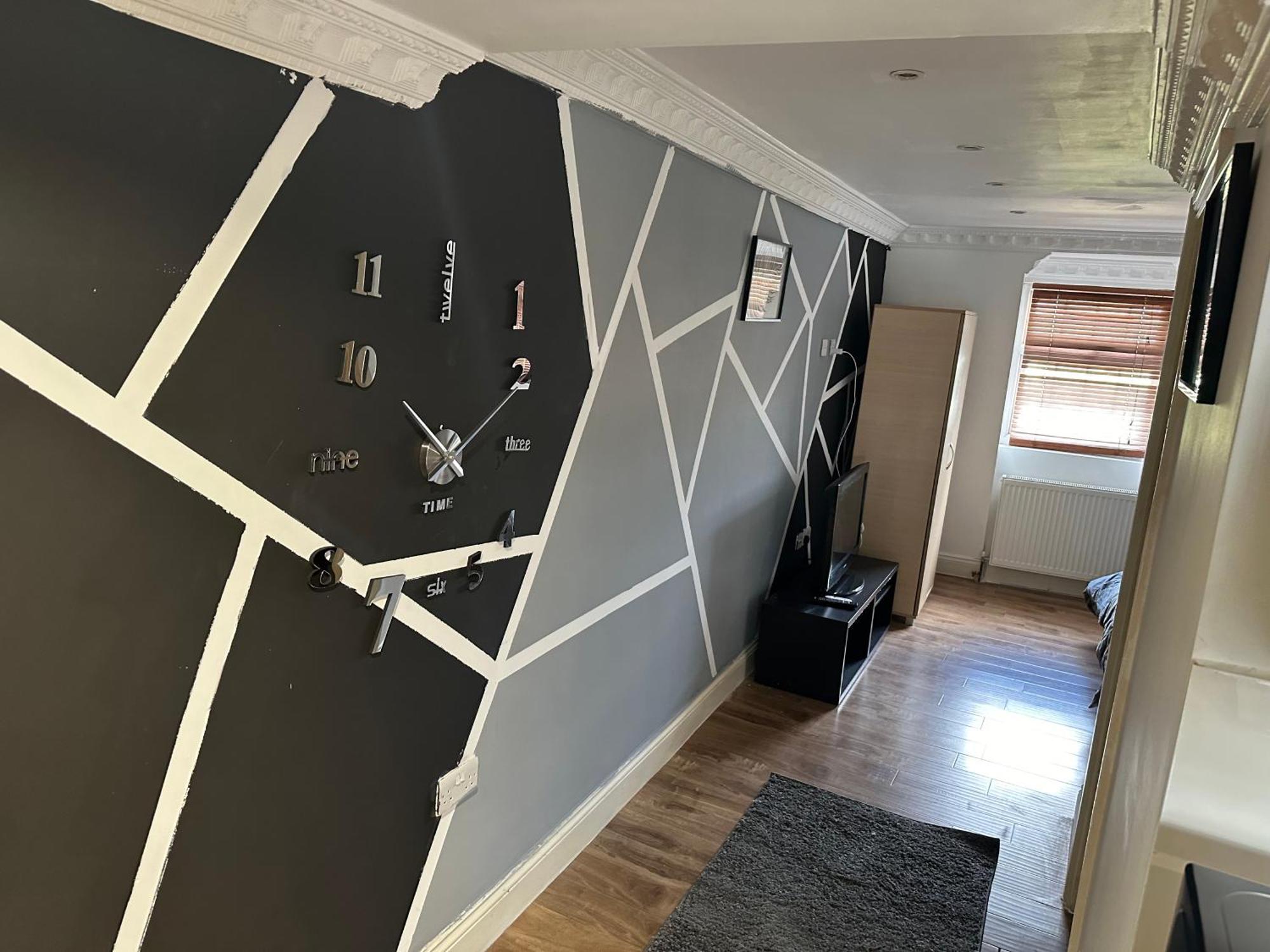 1 Bedroom S8 *