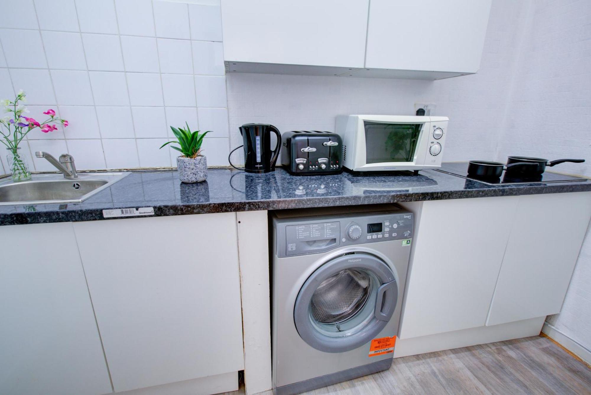 2 Bedroom And Living Edgware Road, Central Apartamento Londres