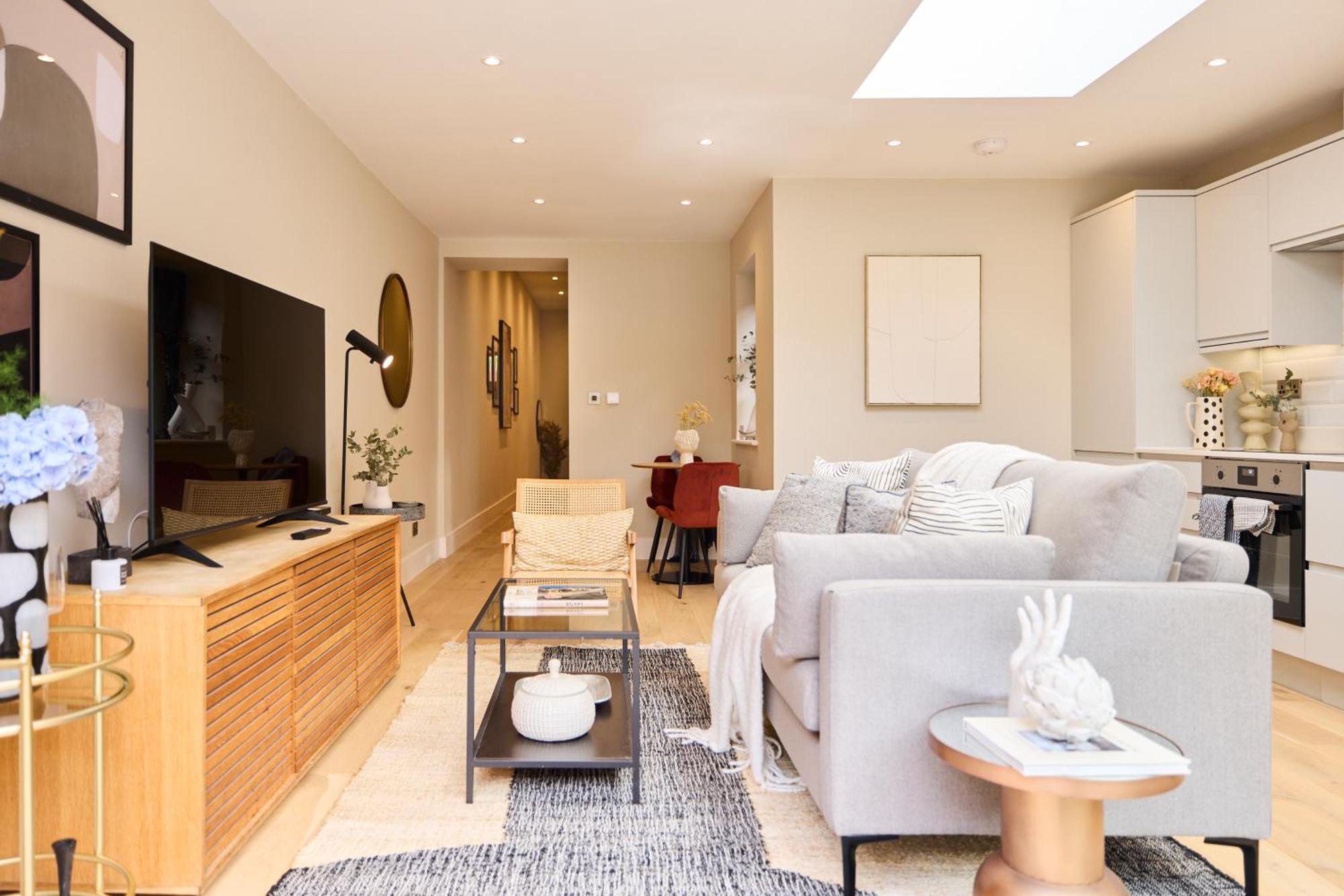 The Brixton Hill Place - Exquisite 2bdr Flat With Terrace Londen
