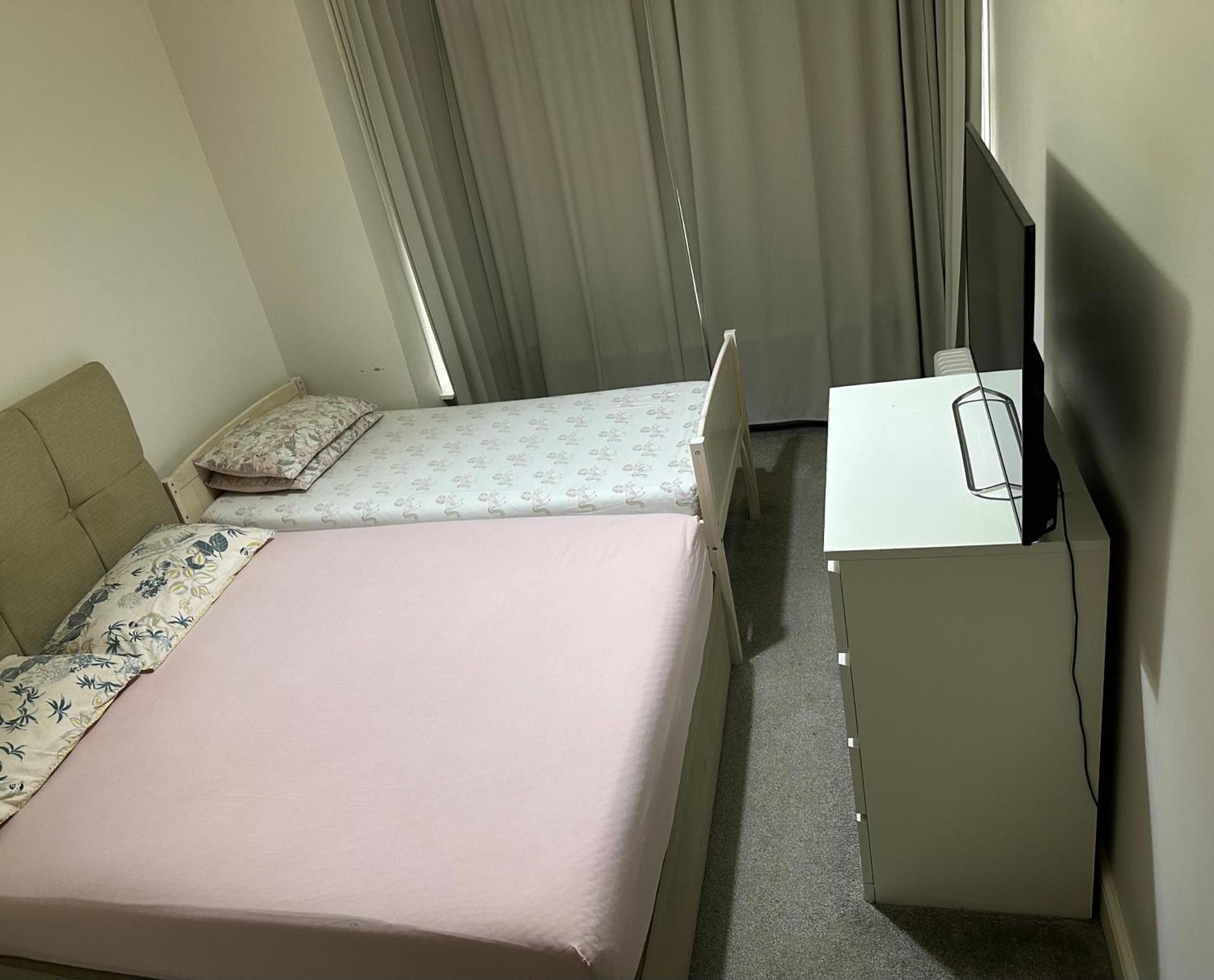 Apartment 2 Bed Flat In *