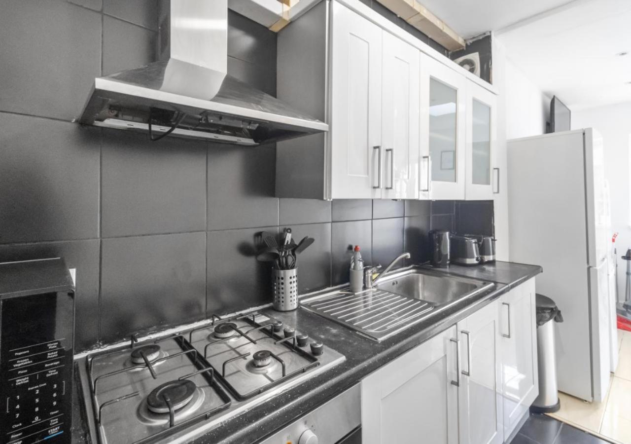 Appartement The Roundway Styles & Cosy Private In Londen