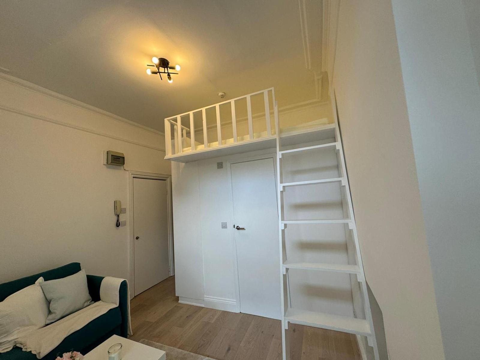 Apartment Modern Studio Chiswick London