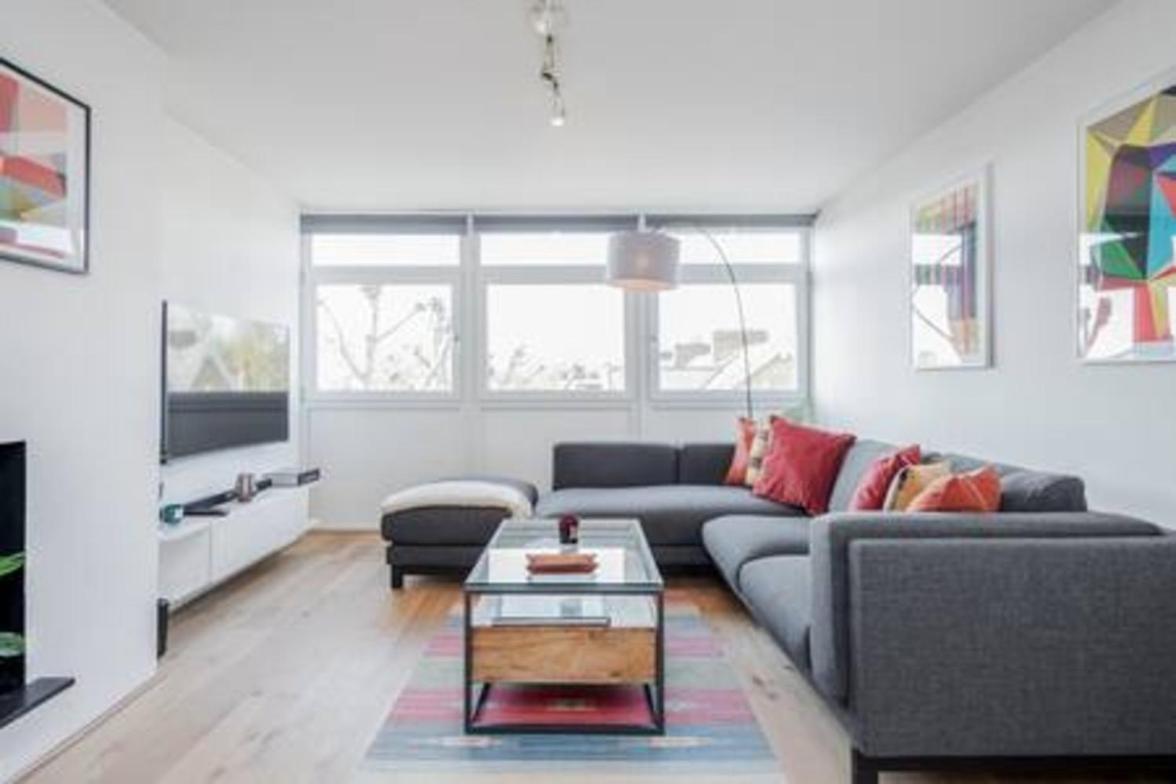 Spacious 2bed In Location Holland Park-n Hill