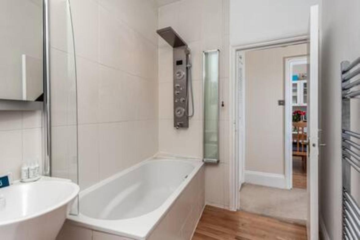 Lovely 2-bed Flat Next To Oval Cricket Ground Apartment London
