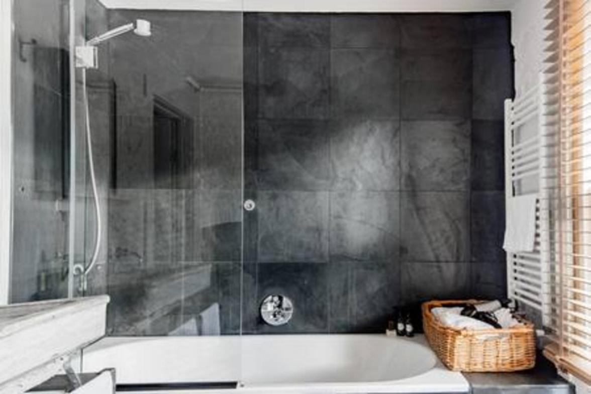 Experience In Amazing Reconverted Gin House Appartement Londen