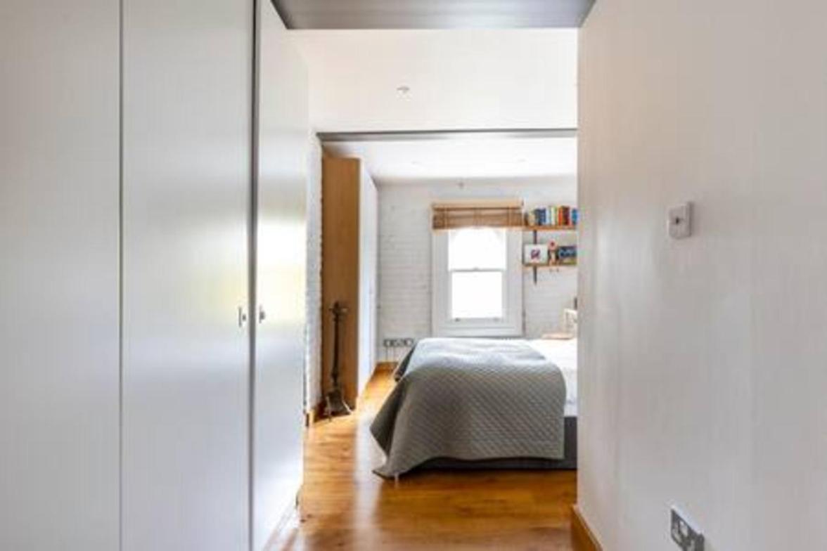 Appartement Experience In Amazing Reconverted Gin House Londen