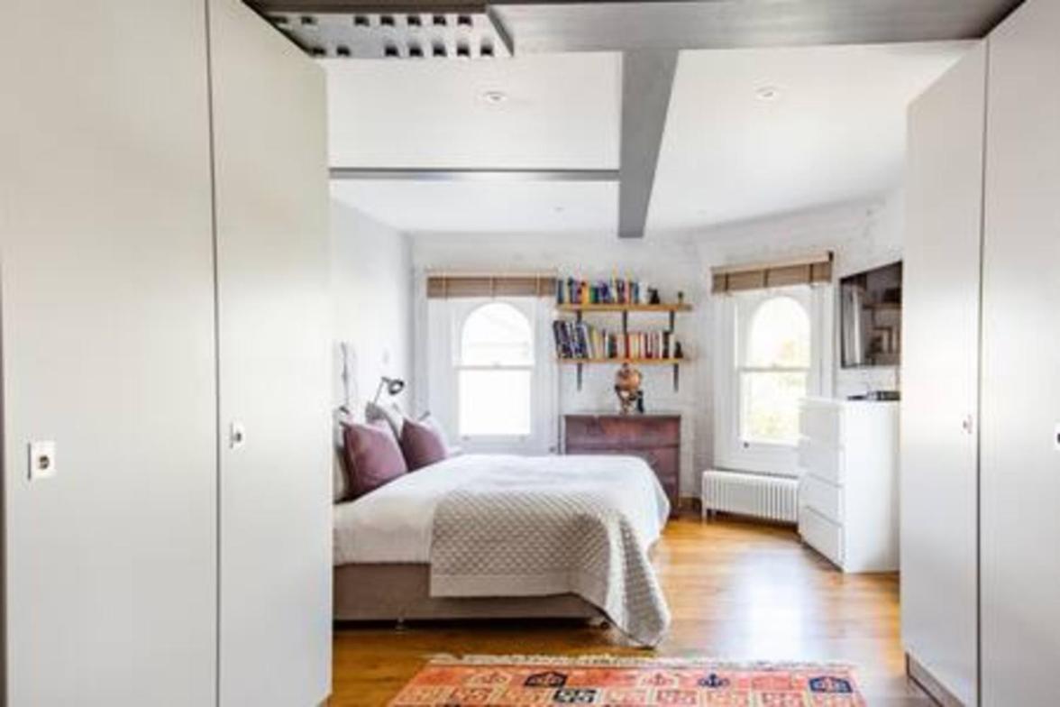 Experience In Amazing Reconverted Gin House Appartement *