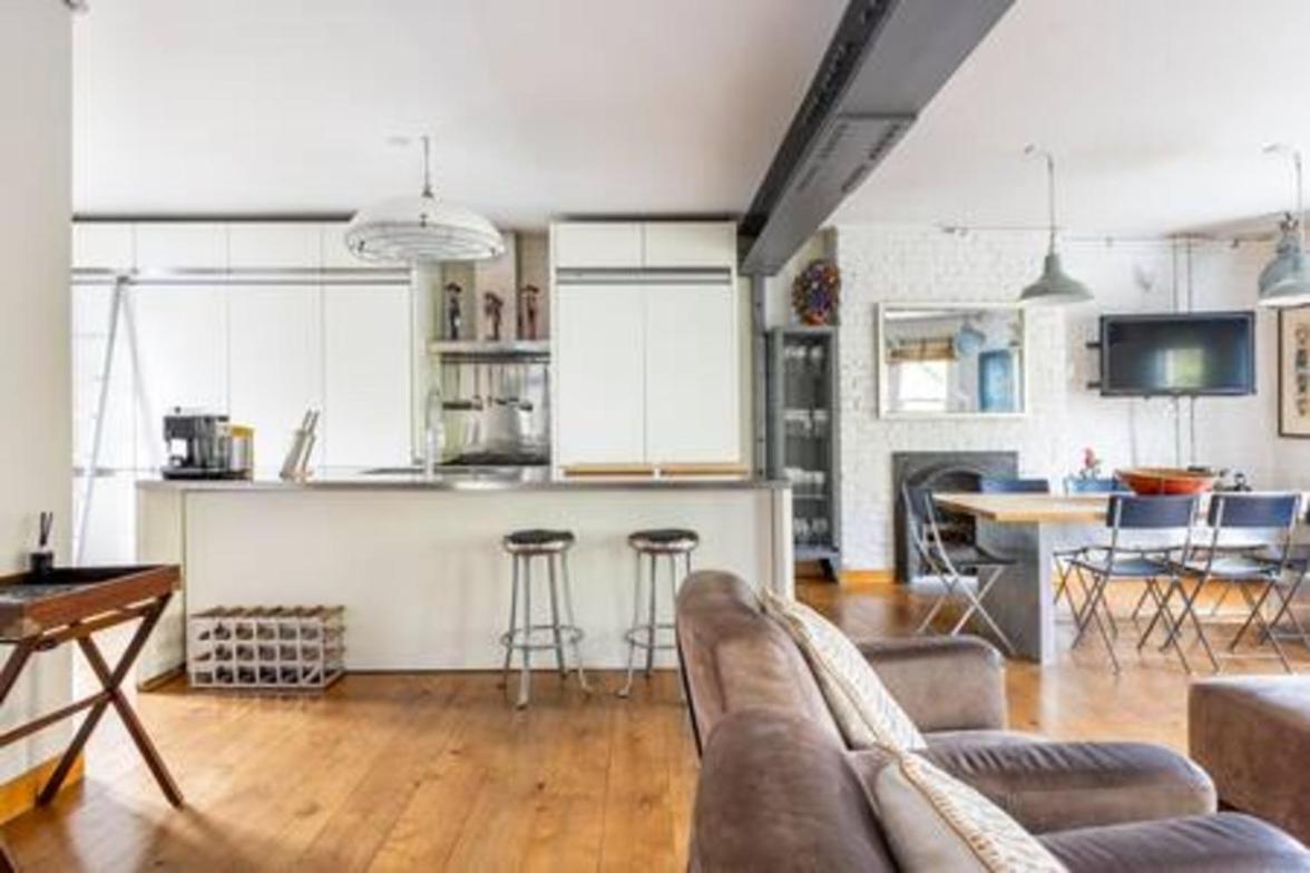 Experience In Amazing Reconverted Gin House