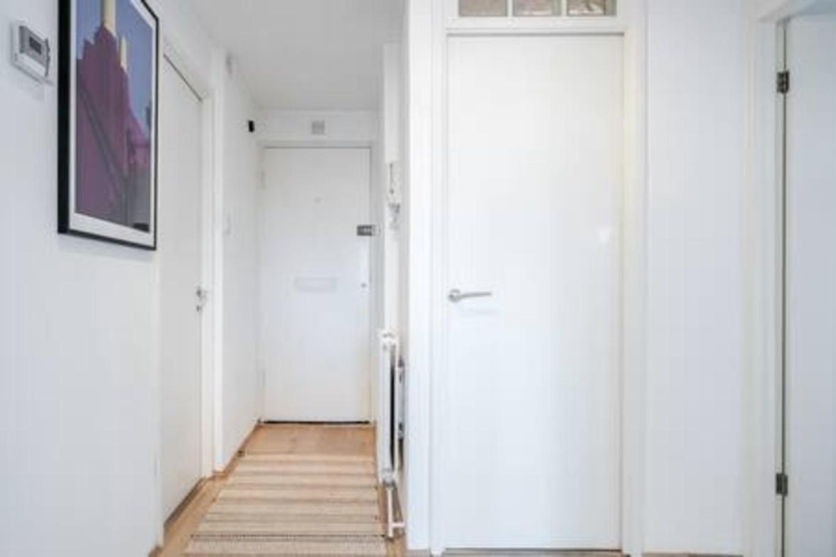 Spacious 2bed In Location Holland Park-n Hill