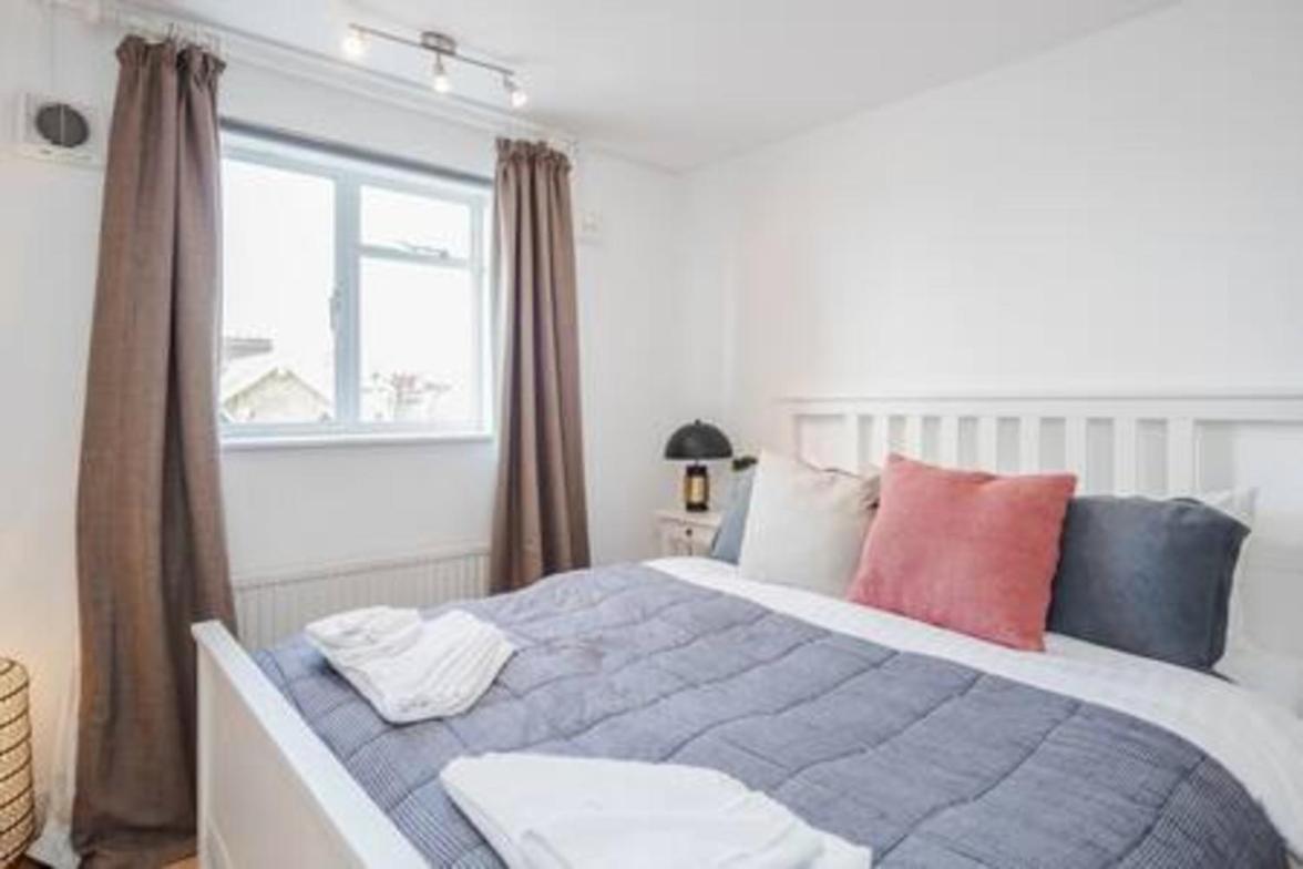 Spacious 2bed In Location Holland Park-n Hill London