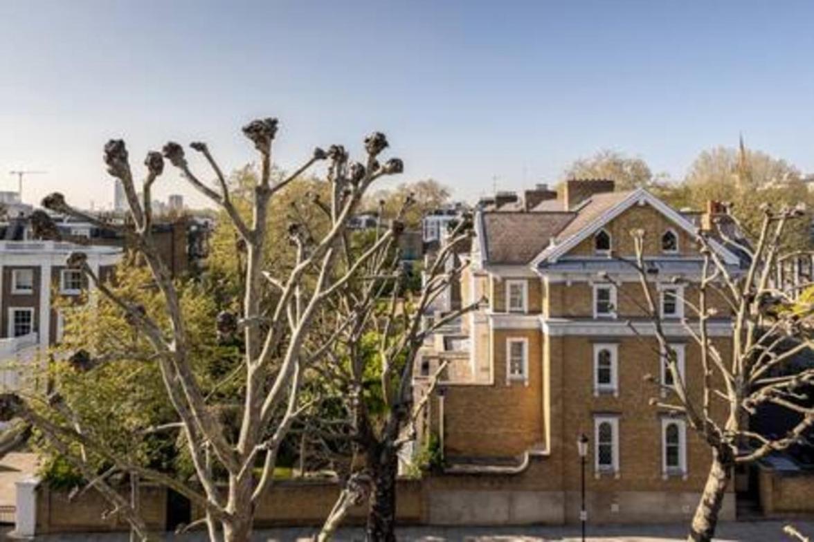 Spacious 2bed In Location Holland Park-n Hill Apartment *