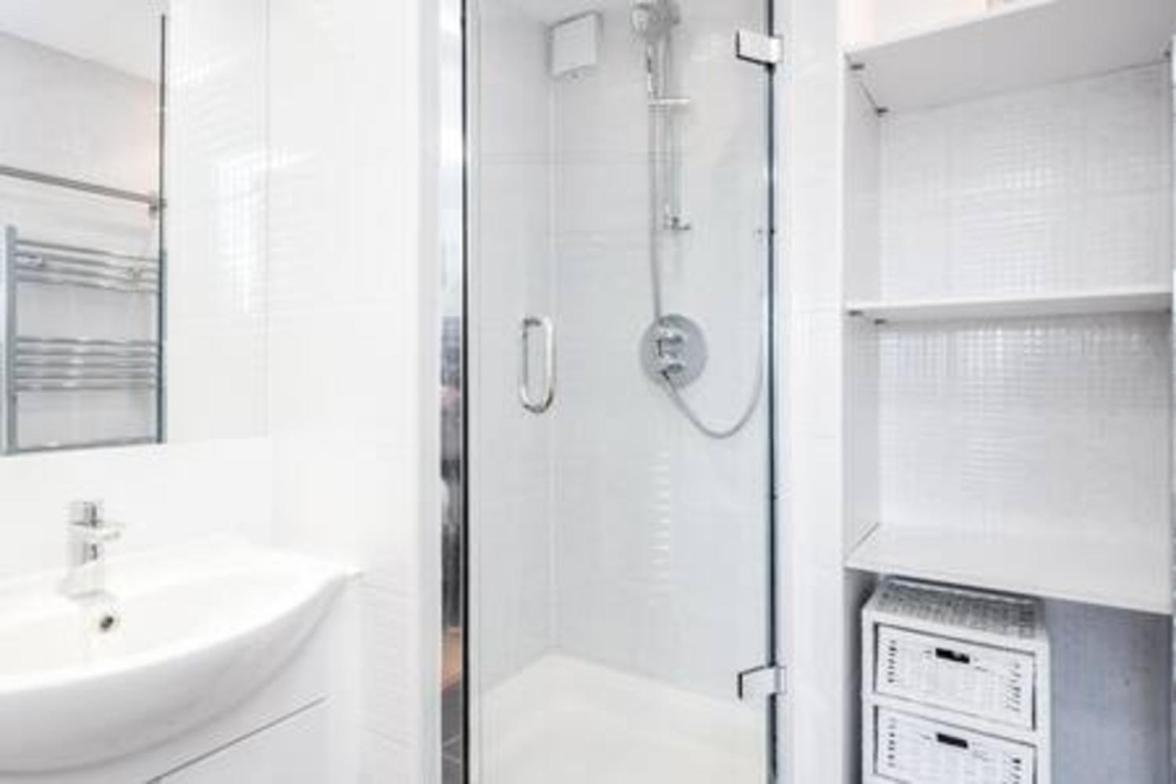 Spacious 2bed In Location Holland Park-n Hill *