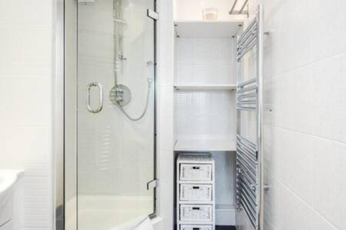 Spacious 2bed In Location Holland Park-n Hill Apartment London