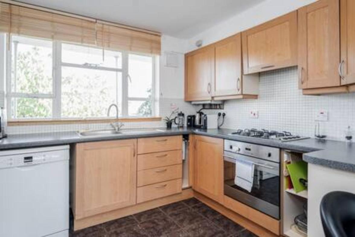 Spacious 2bed In Location Holland Park-n Hill * London