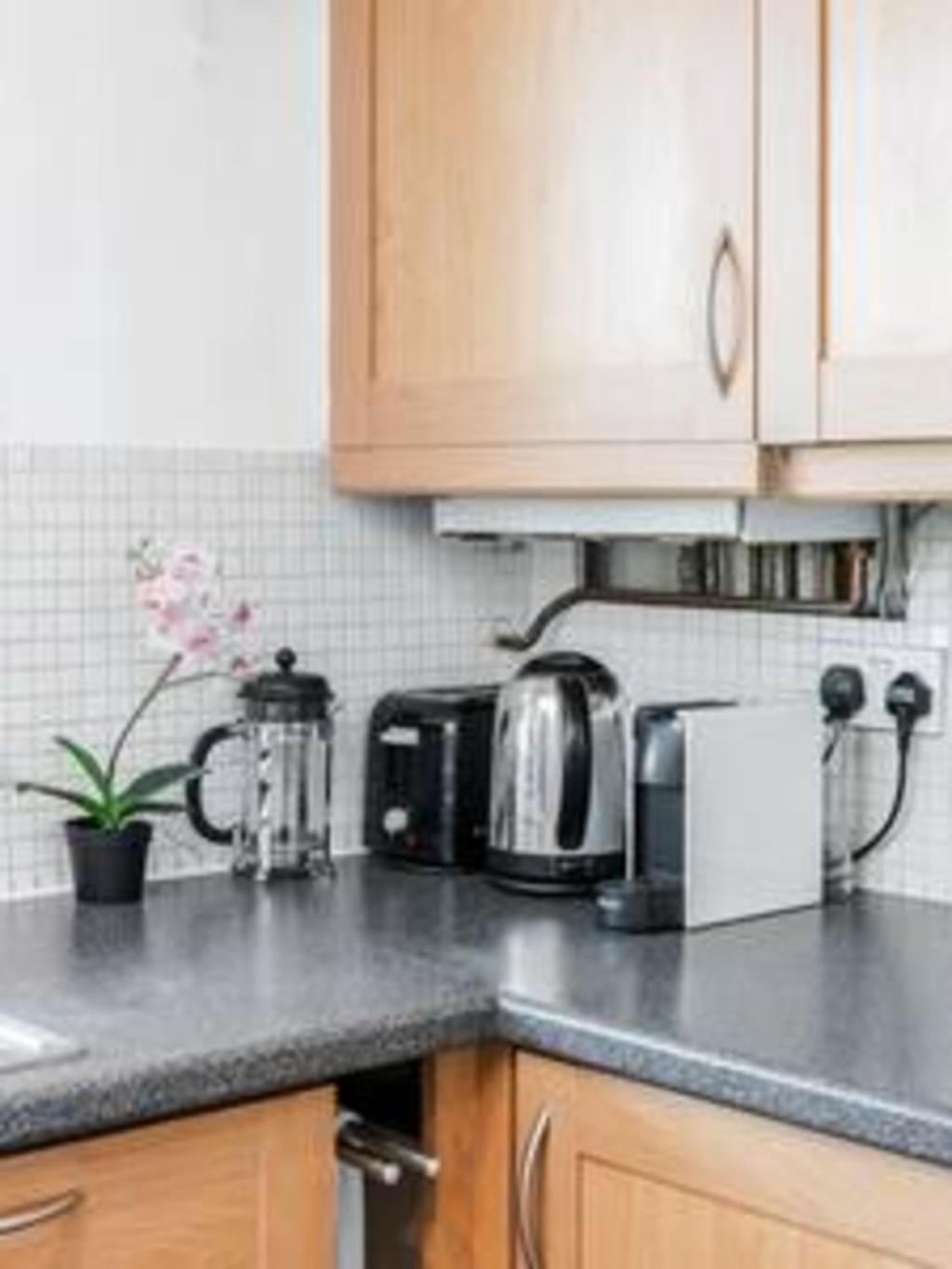 Apartment Spacious 2bed In Location Holland Park-n Hill *