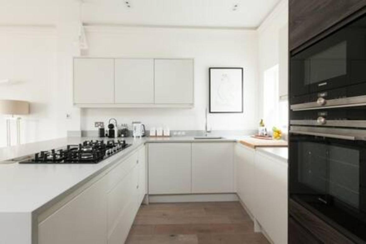 Modern Stylish 2bed2bath Close To Kings Road Apartment London