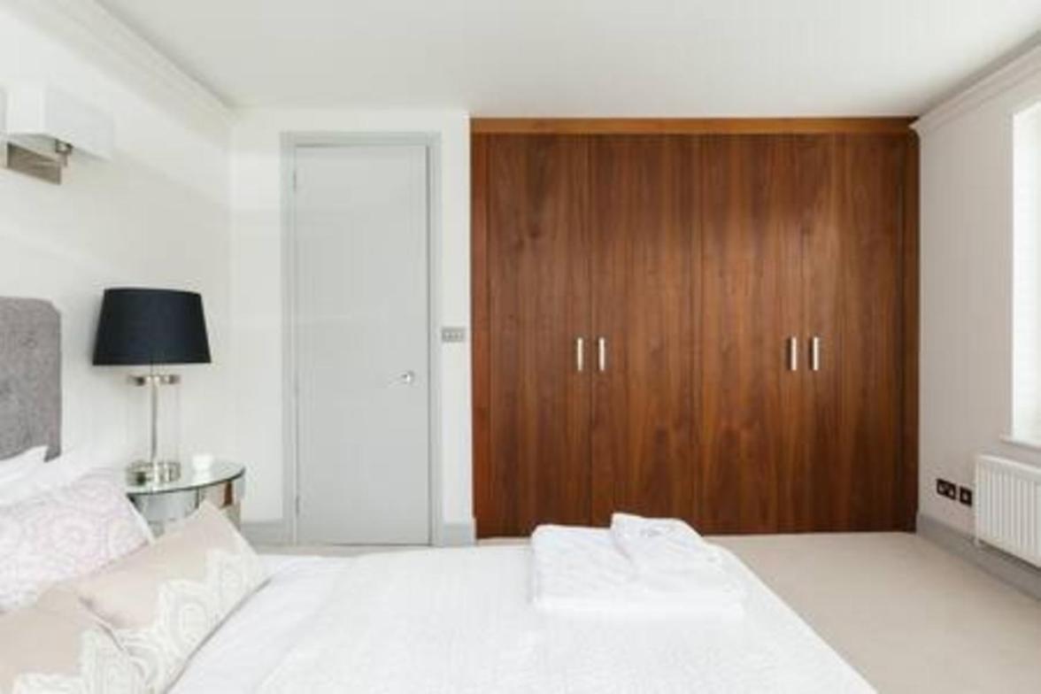 Modern Stylish 2bed2bath Close To Kings Road Apartment *