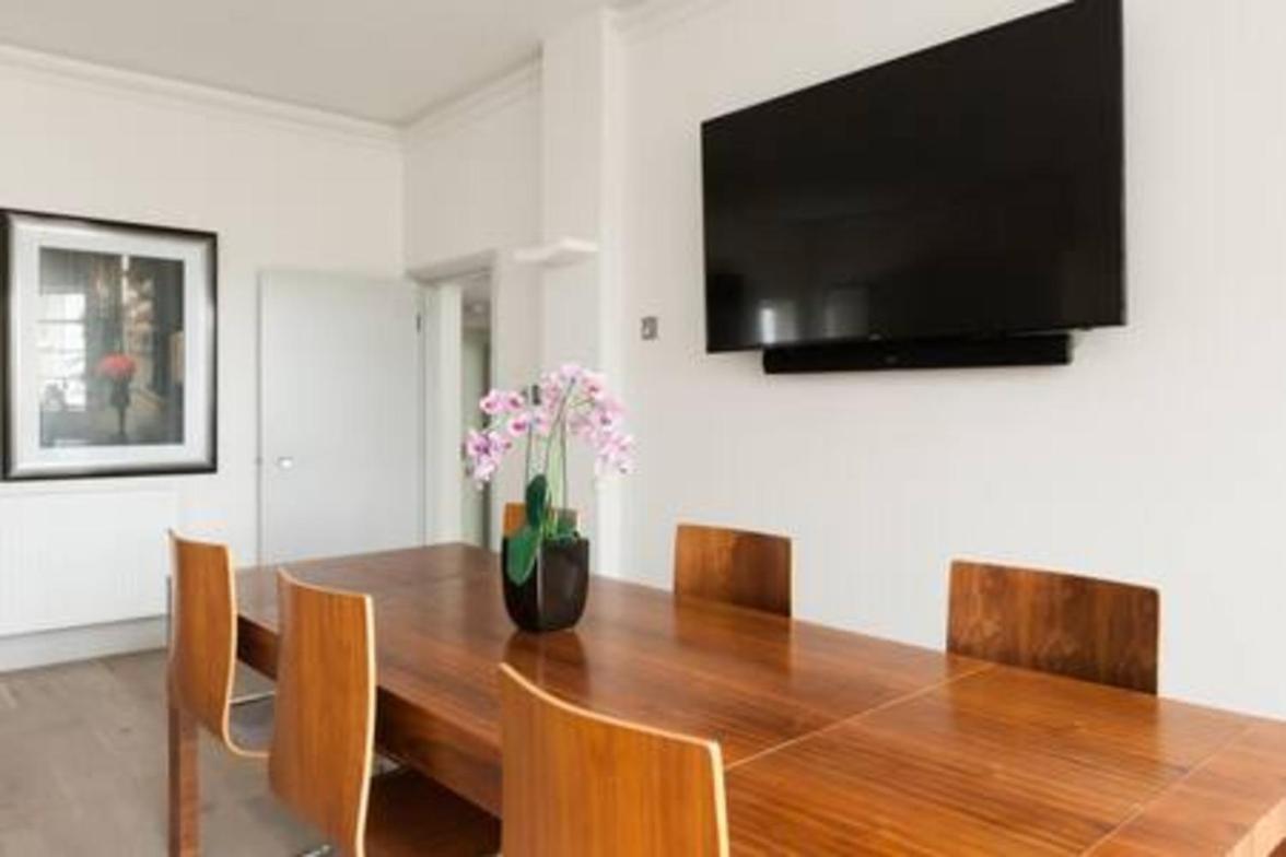 Modern Stylish 2bed2bath Close To Kings Road Apartment