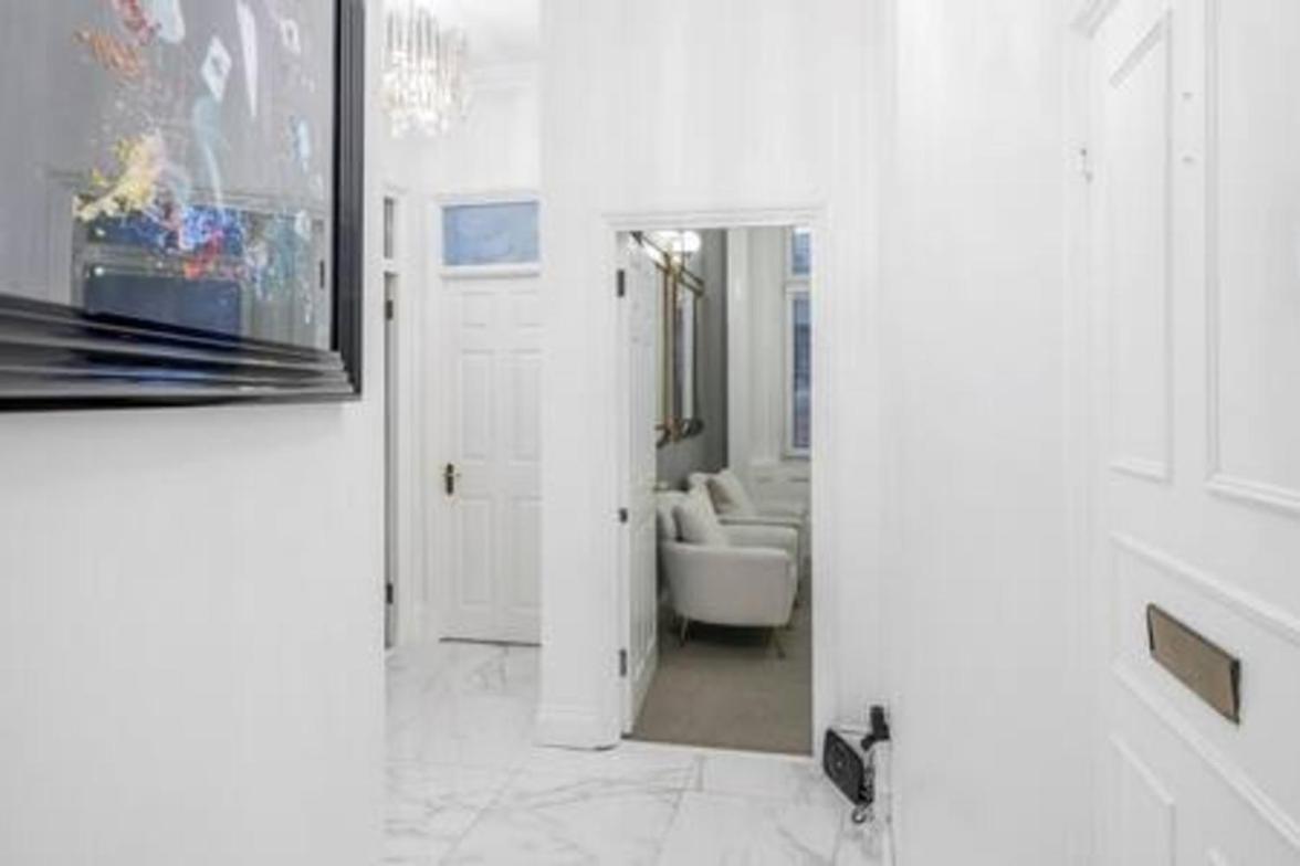 Apartment Beautiful Refurbished 2bed2bath Next To Hyde Park London