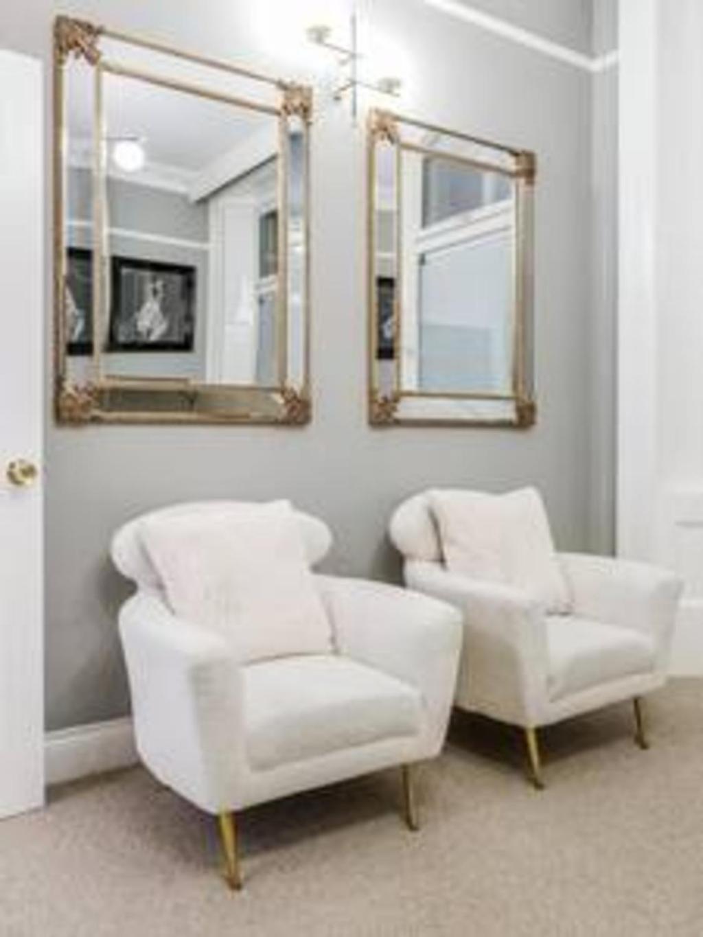 Beautiful Refurbished 2bed2bath Next To Hyde Park *