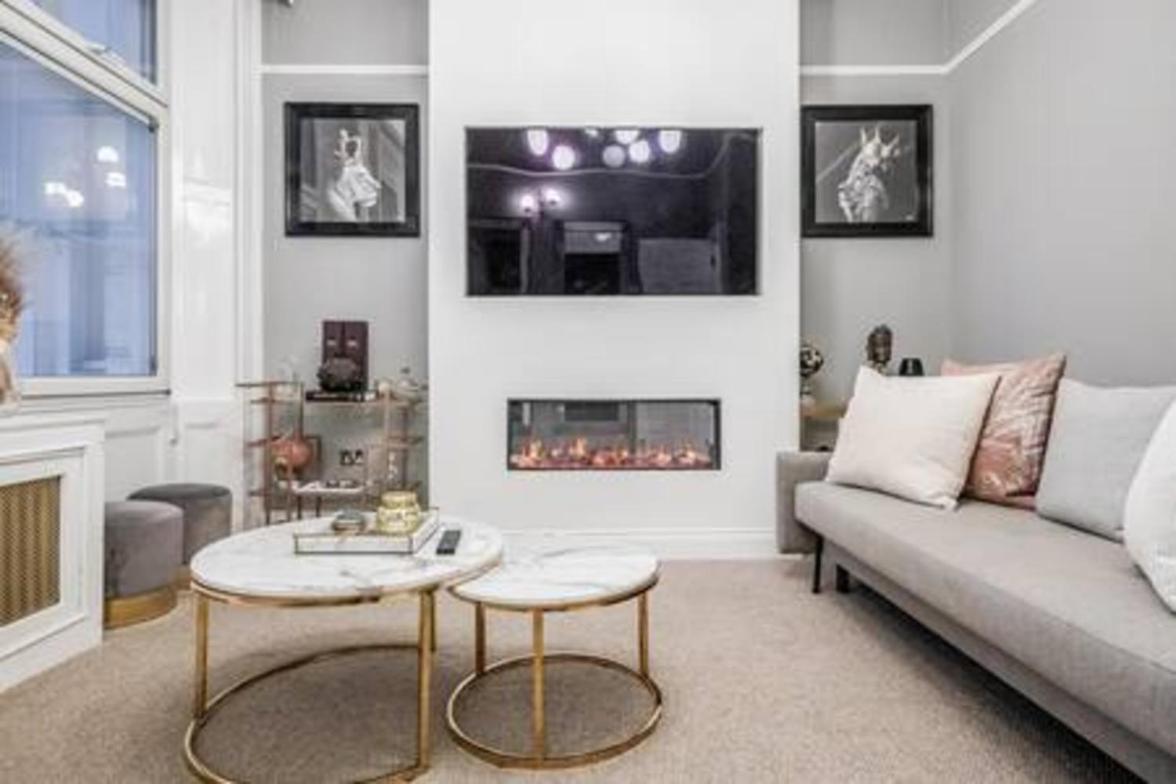 Beautiful Refurbished 2bed2bath Next To Hyde Park Apartment London