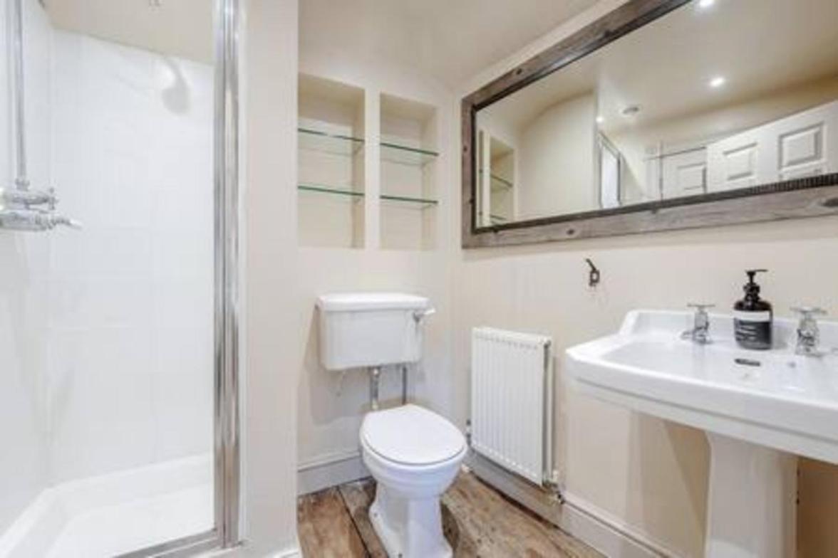 Fabulous Oasis For Unique Experience In Clapham Holiday home London
