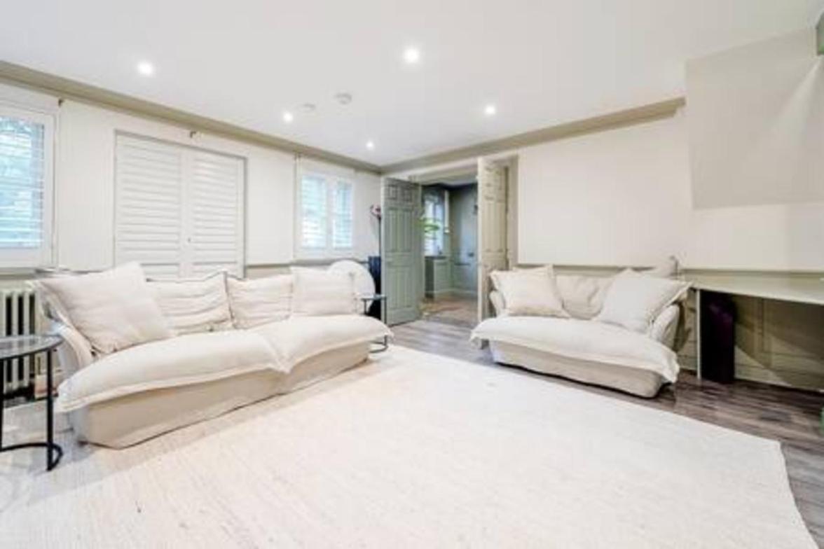 Fabulous Oasis For Unique Experience In Clapham Holiday home *