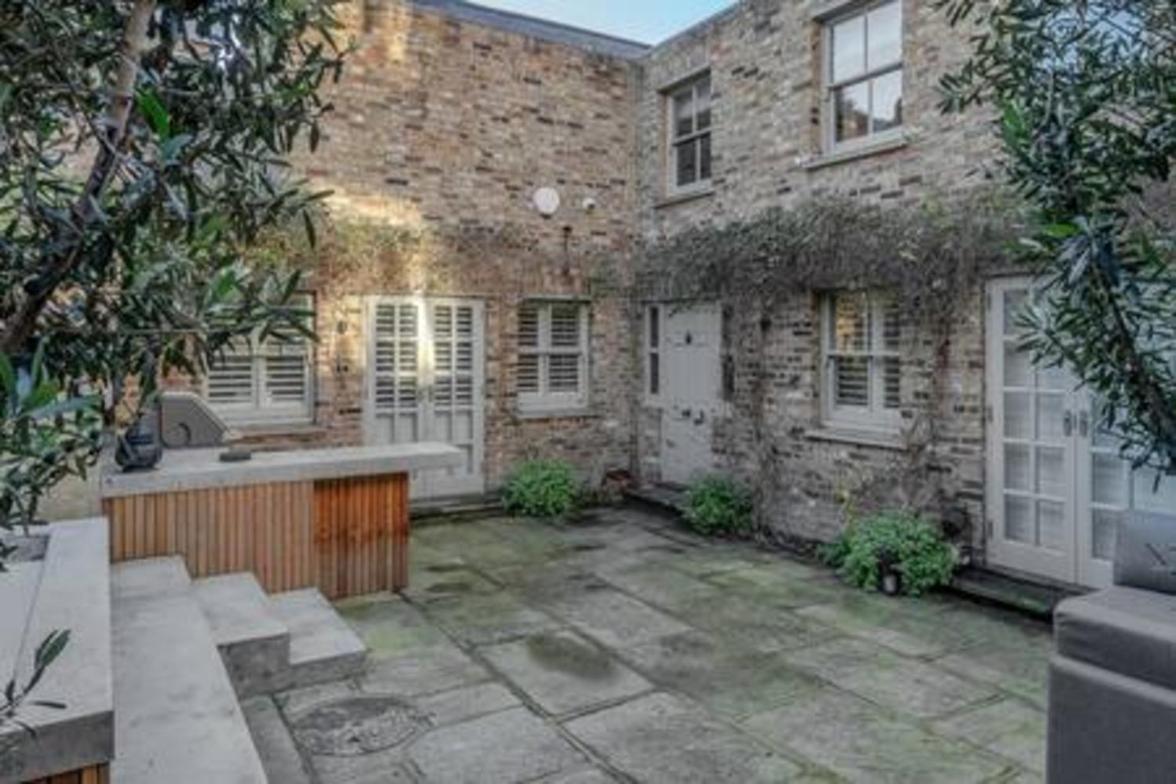 Fabulous Oasis For Unique Experience In Clapham * London