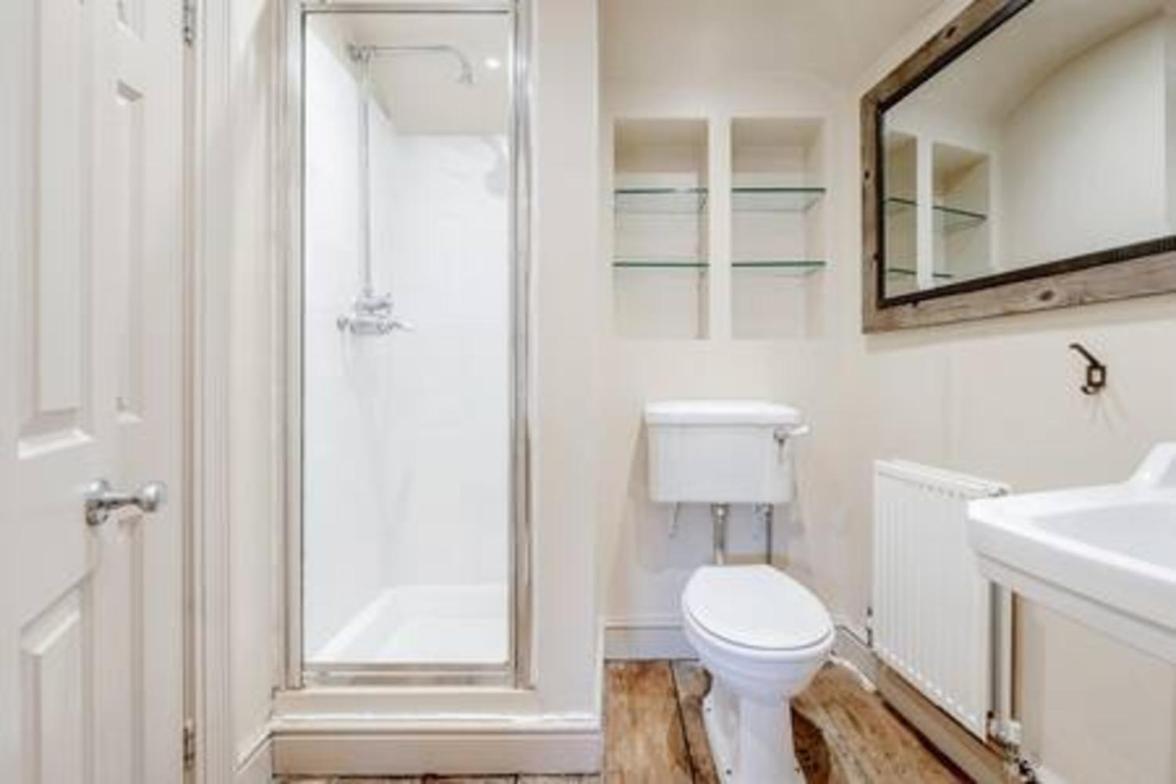 Fabulous Oasis For Unique Experience In Clapham *